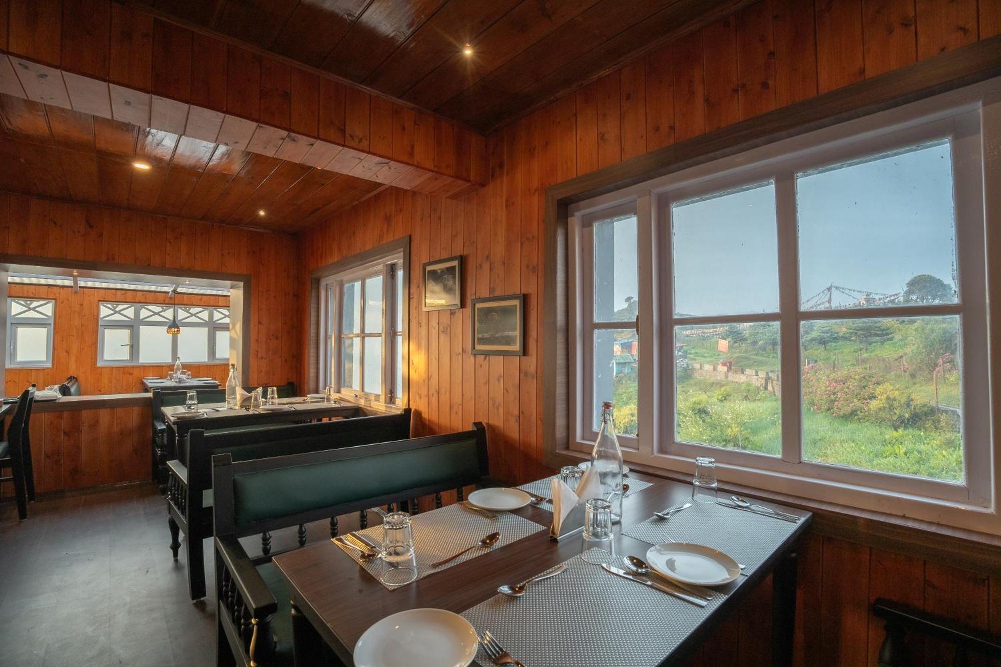 Poshtel, Meghma , Sandakphu Hostel *