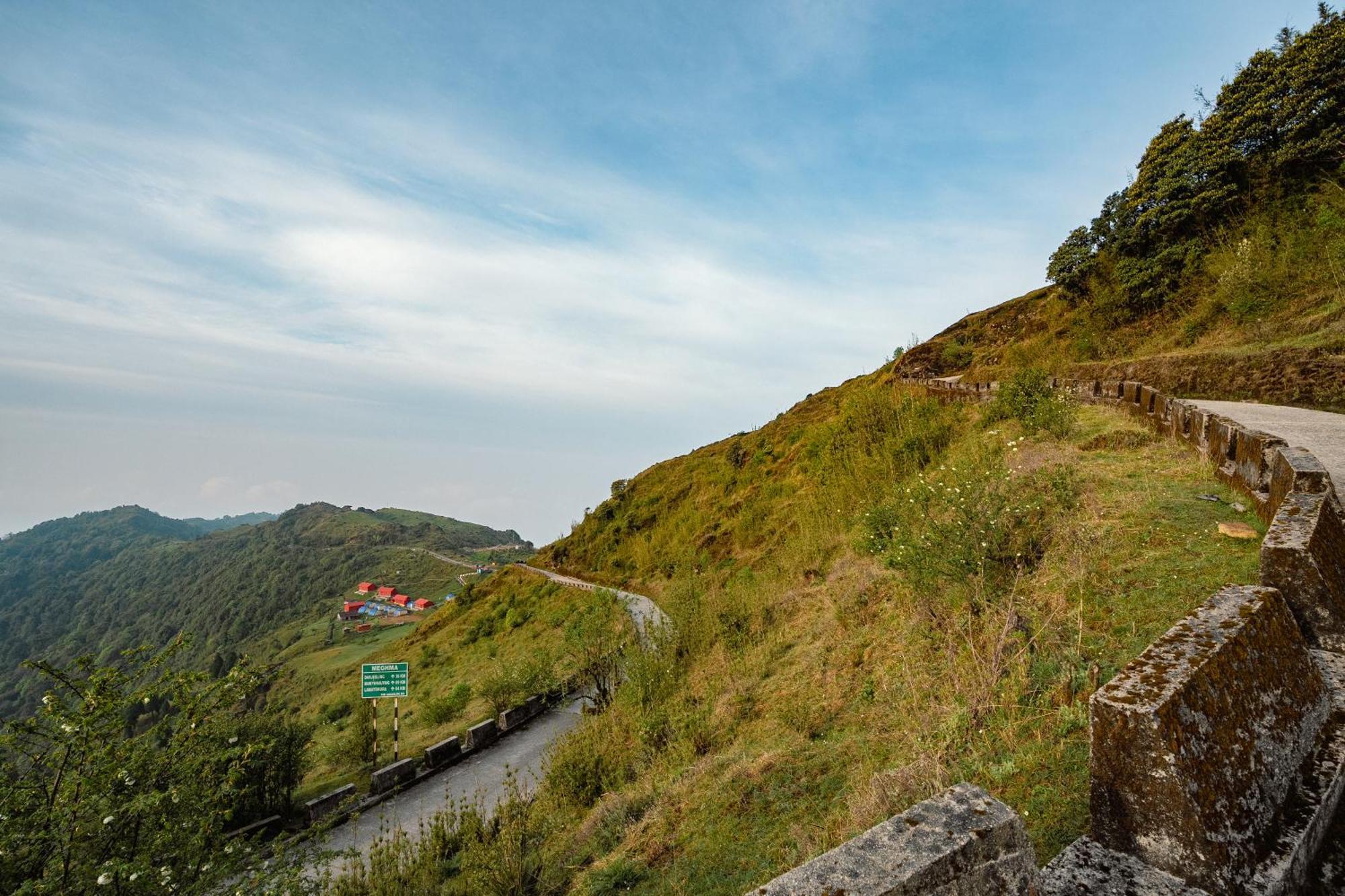 Poshtel, Meghma , Sandakphu