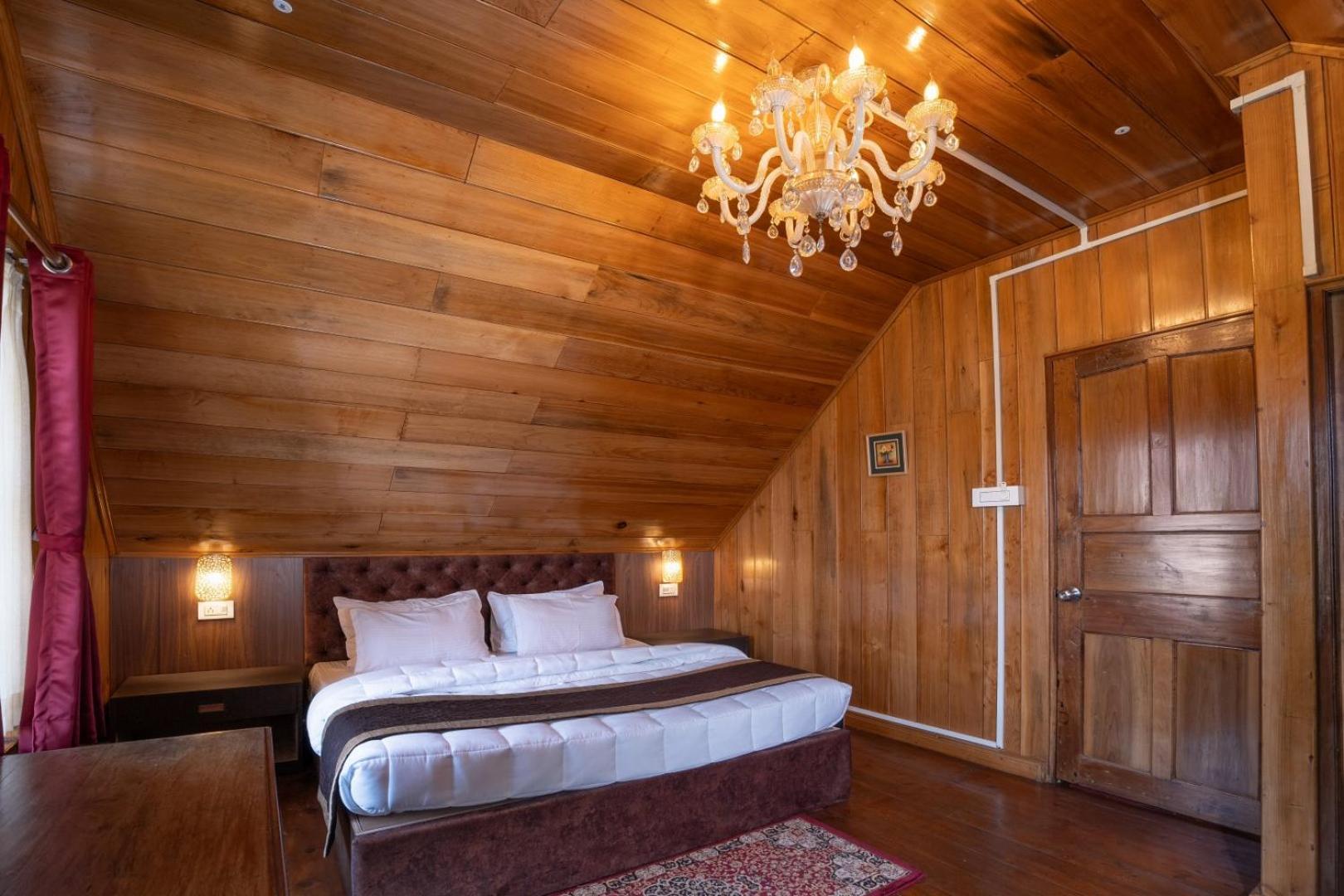 Hostel Poshtel, Meghma , Sandakphu
