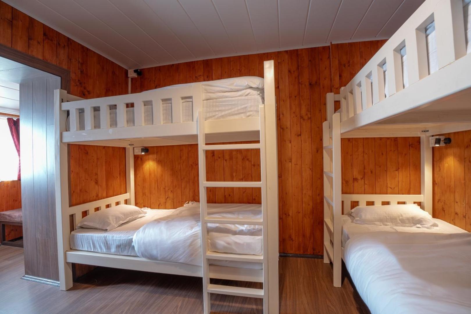Hostel Poshtel, Meghma , Sandakphu Darjeeling (West Bengal)
