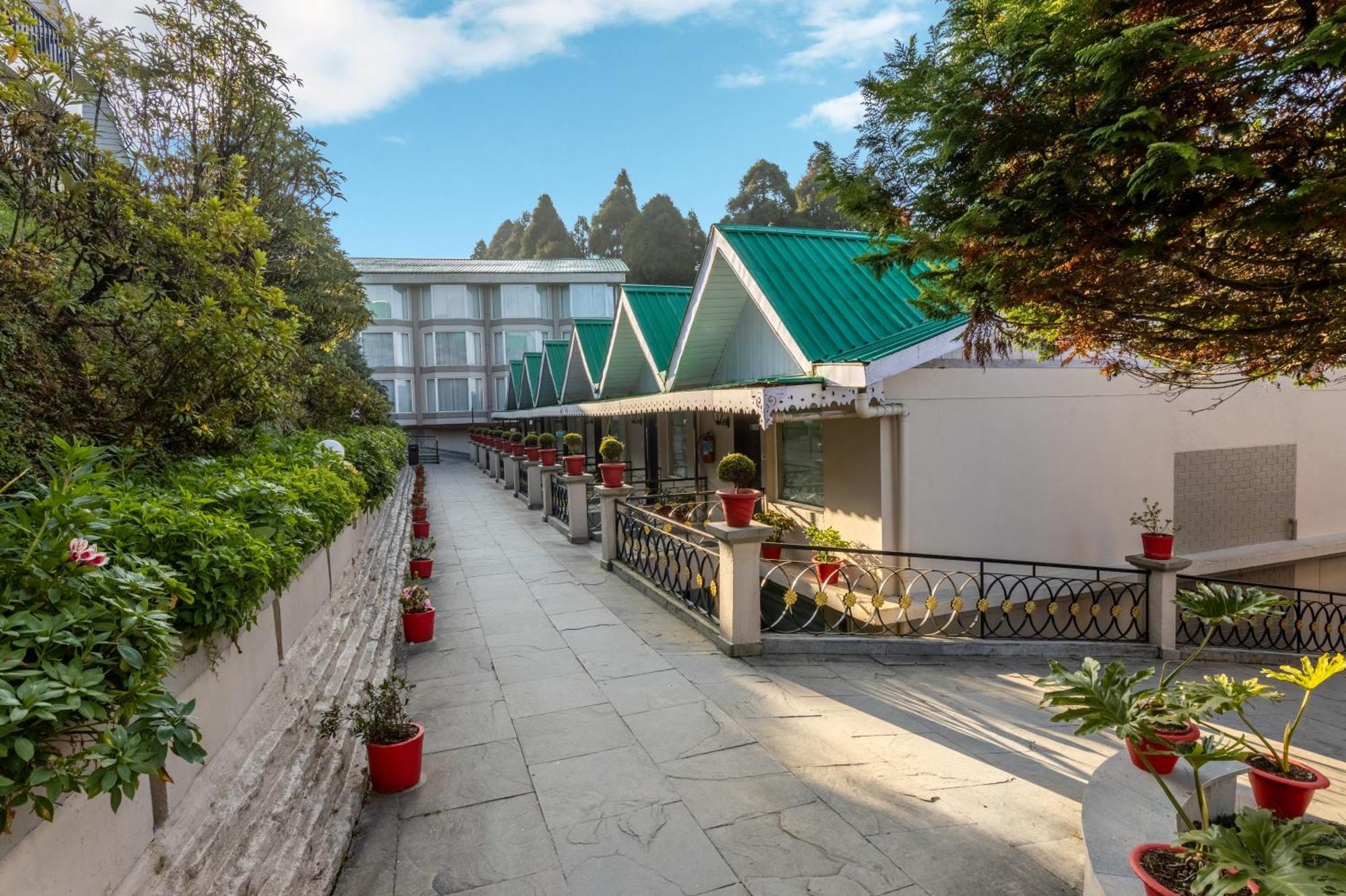 Sterling Darjeeling 4*