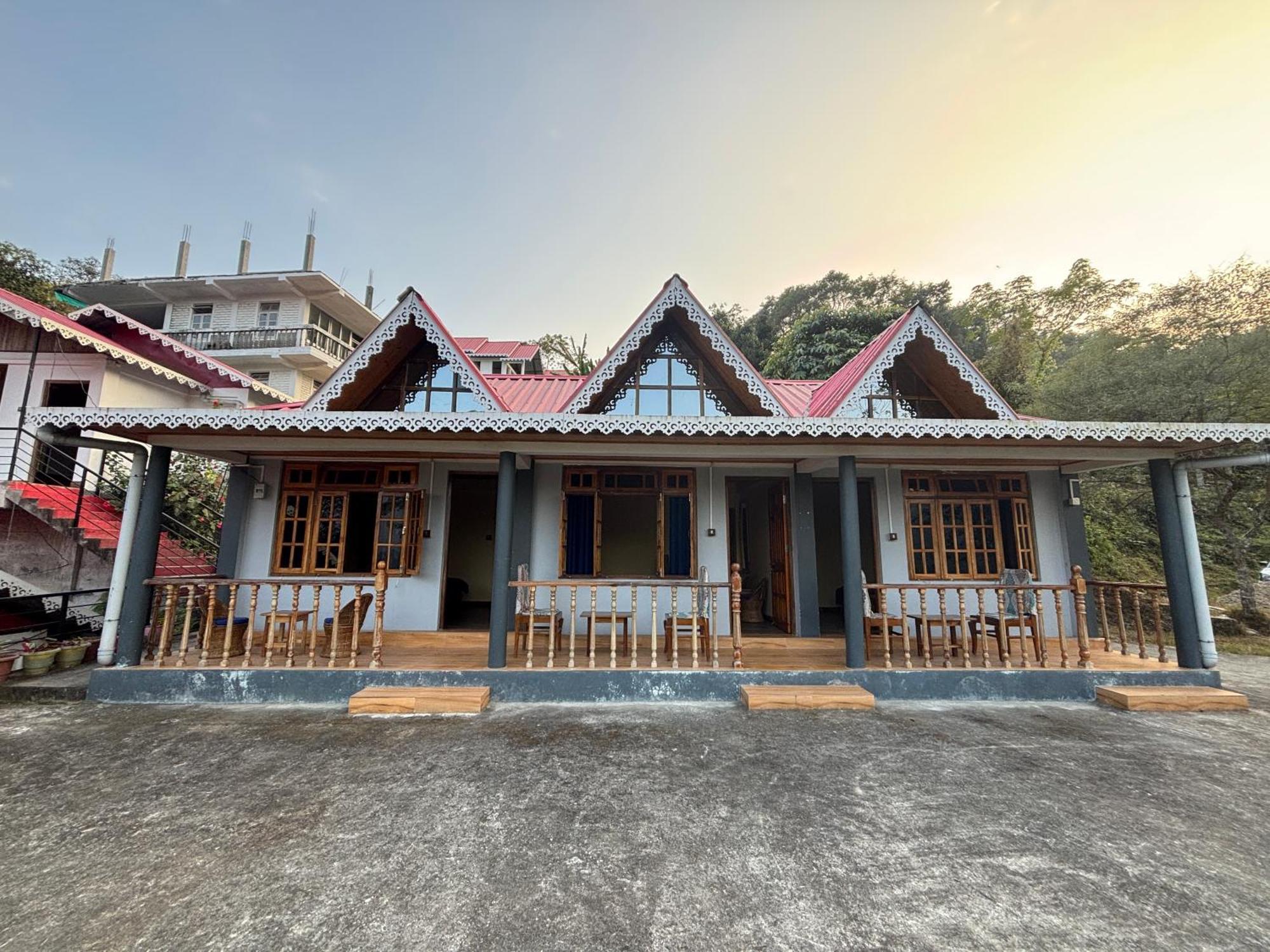 Four Season Darjeeling (West Bengal)