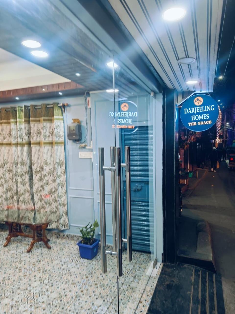 Darjeeling Homes The Grace Hotel *