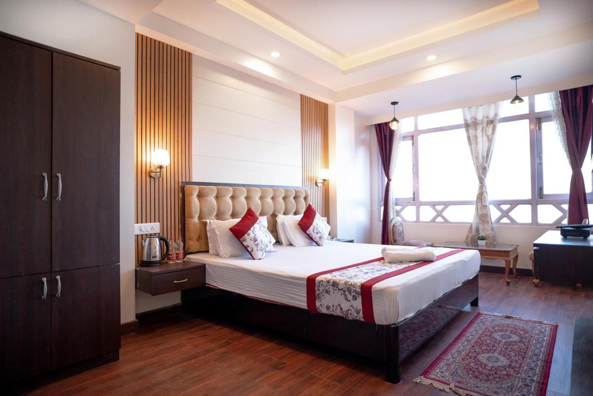 Hotel Highlander's By Ivy Group Of Darjeeling (West Bengal)