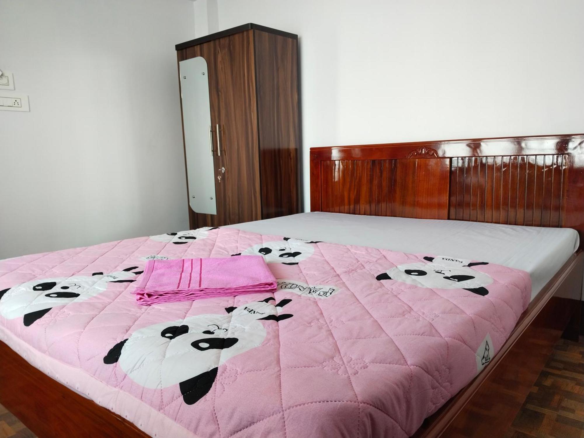 Avira Homestay