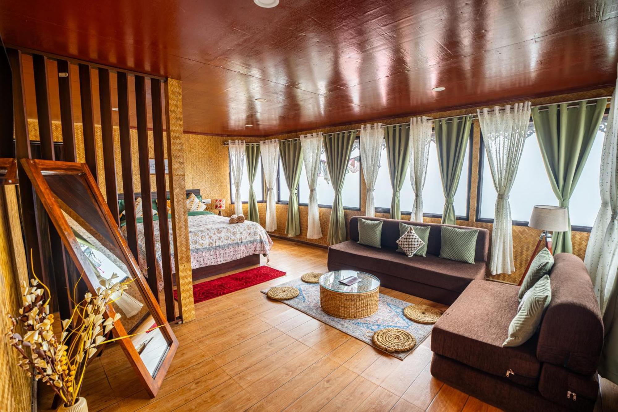Bed & Breakfast Monratino Himadrie -2 Mins Walk From Mall Road - Have Kanchenjunga Mountain View *