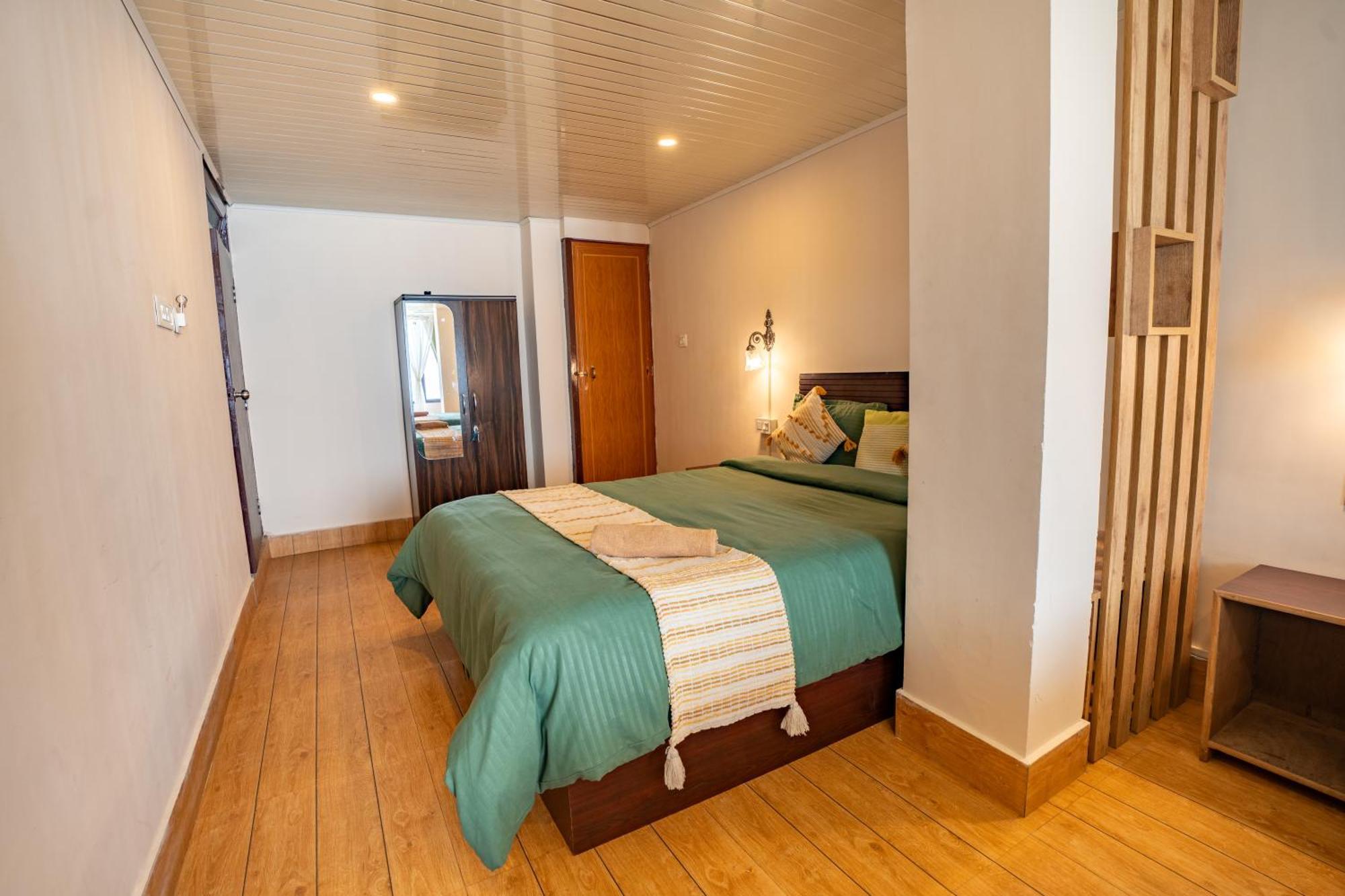 Bed & Breakfast Monratino Himadrie -2 Mins Walk From Mall Road - Have Kanchenjunga Mountain View
