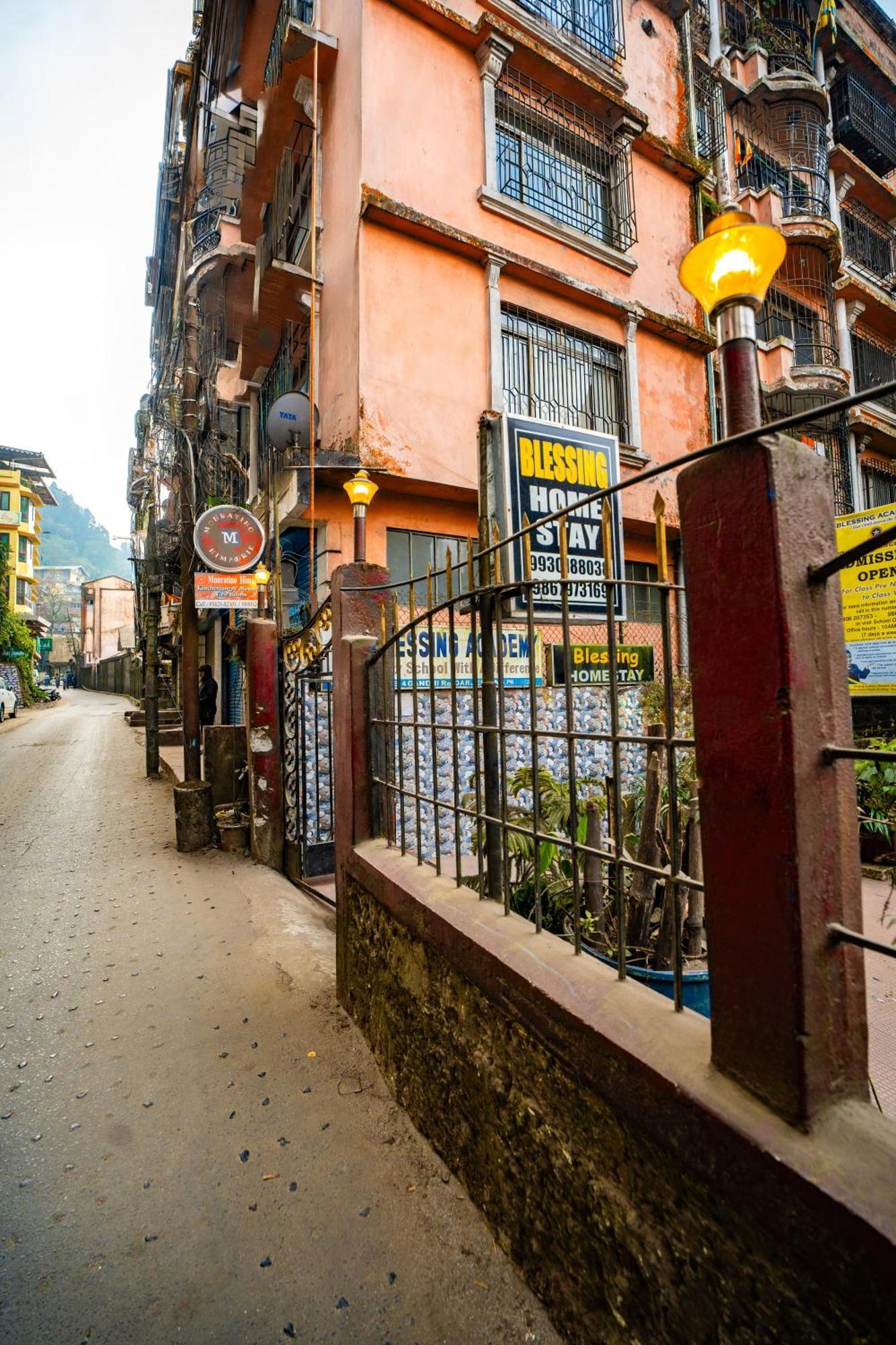 Monratino Himadrie -2 Mins Walk From Mall Road - Have Kanchenjunga Mountain View Bed & Breakfast Darjeeling (West Bengal)