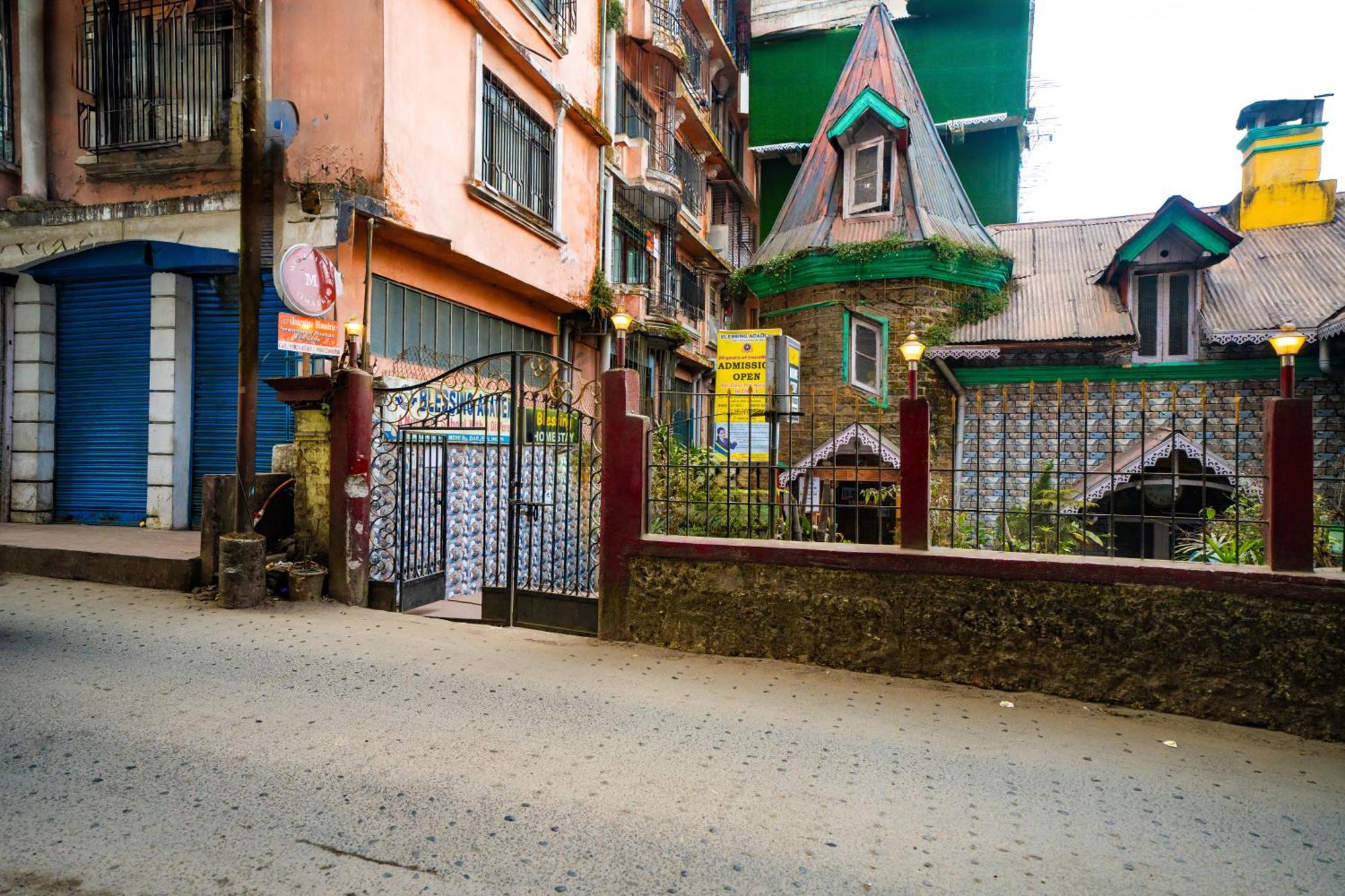 Bed & Breakfast Monratino Himadrie -2 Mins Walk From Mall Road - Have Kanchenjunga Mountain View