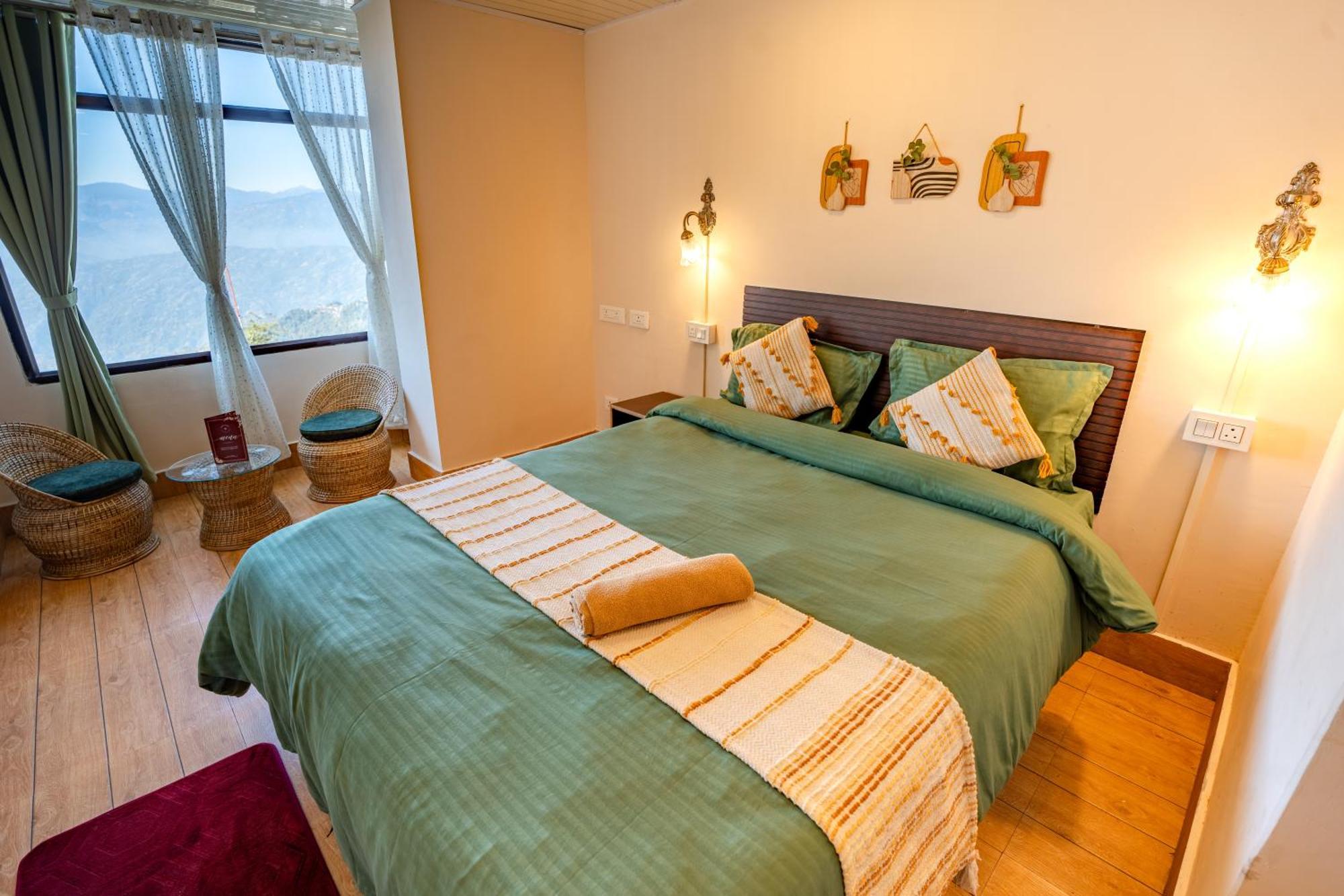 Monratino Himadrie -2 Mins Walk From Mall Road - Have Kanchenjunga Mountain View Bed & Breakfast *