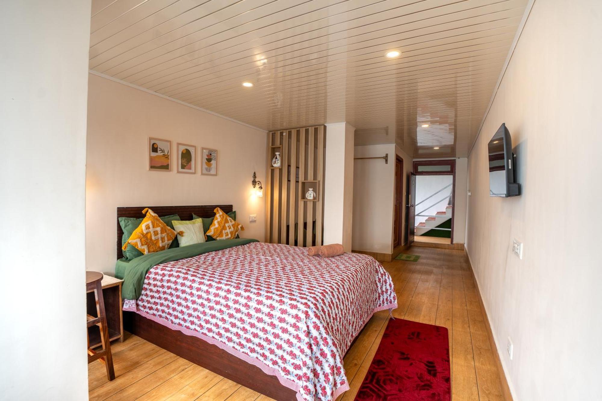 Bed & Breakfast Monratino Himadrie -2 Mins Walk From Mall Road - Have Kanchenjunga Mountain View *