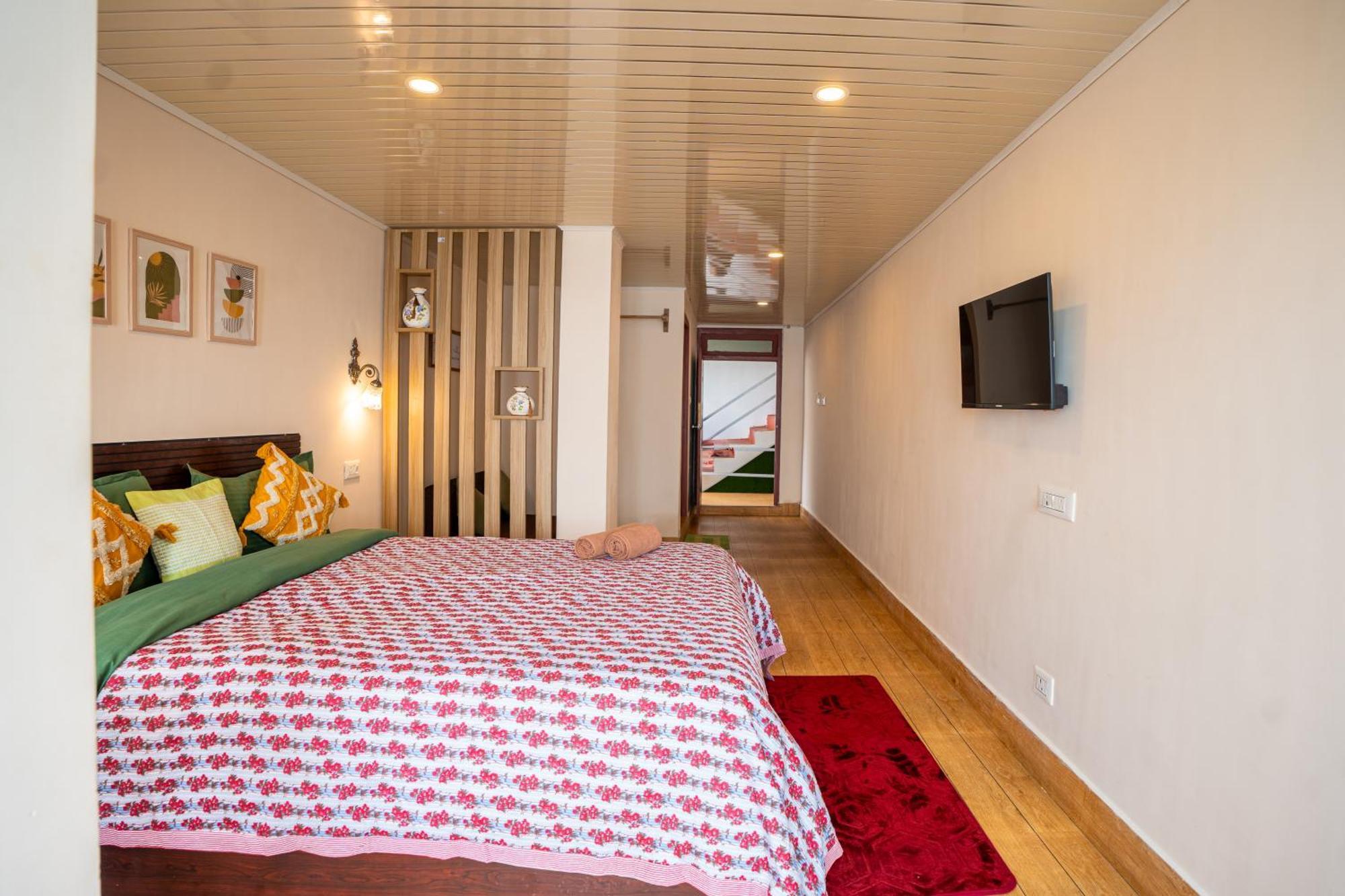 Monratino Himadrie -2 Mins Walk From Mall Road - Have Kanchenjunga Mountain View Bed & Breakfast Darjeeling (West Bengal)