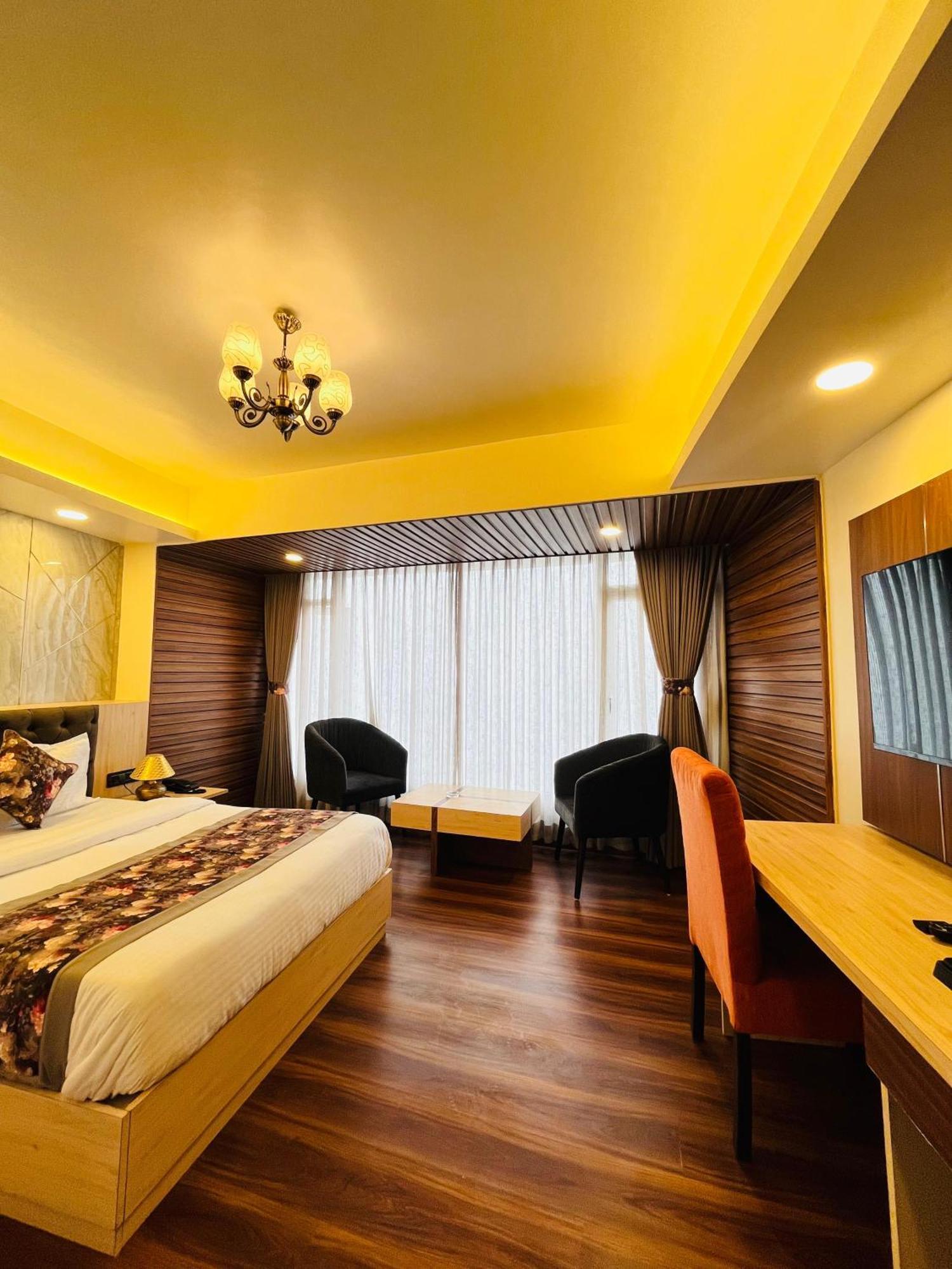 Luxury At Broadway Boutique Mall Road Chowrasta Near Mahakal Temple 3* Darjeeling (West Bengal)