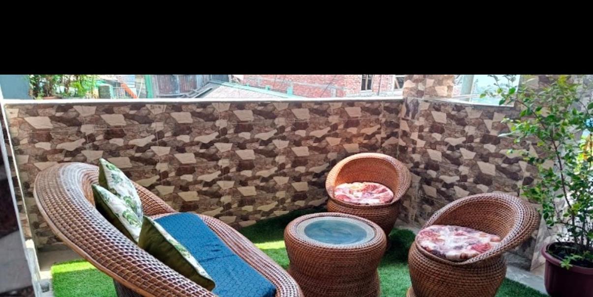 Tea Corner *