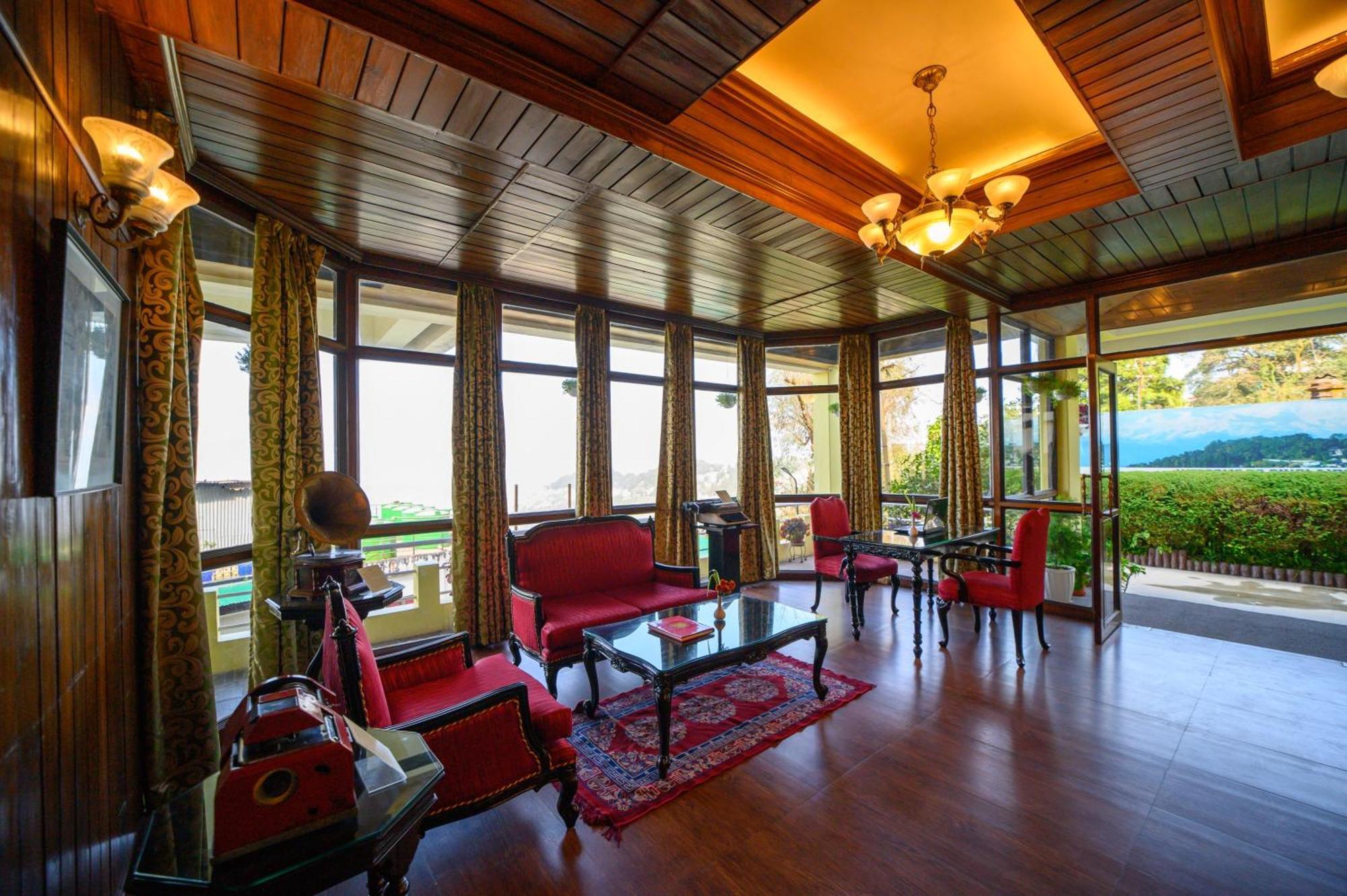 Sinclairs Darjeeling Hotel 3*
