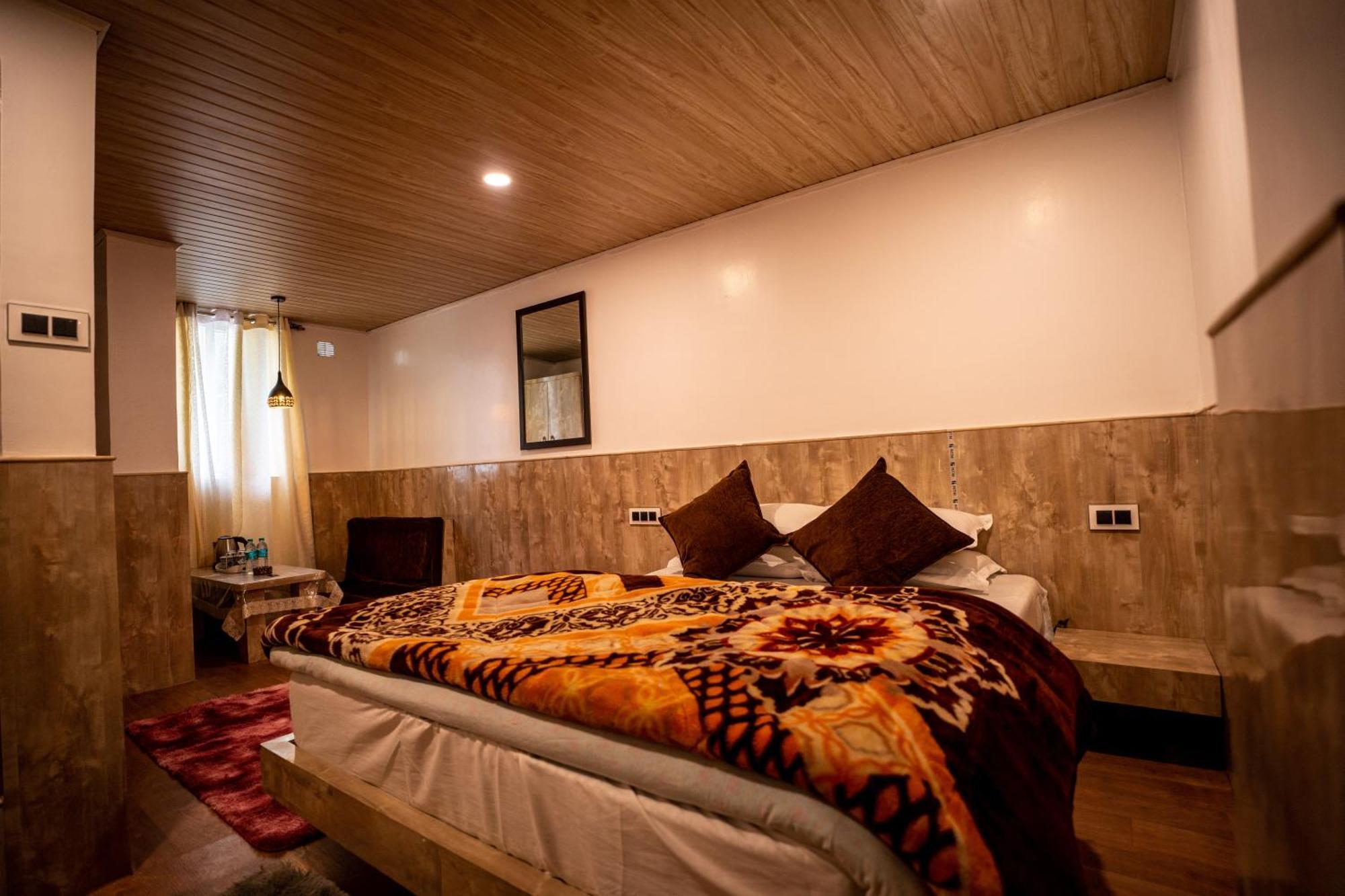 Hotel Darjeeling Deluxe