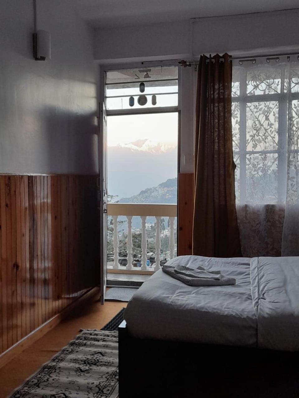 Yalung Bed & Breakfast