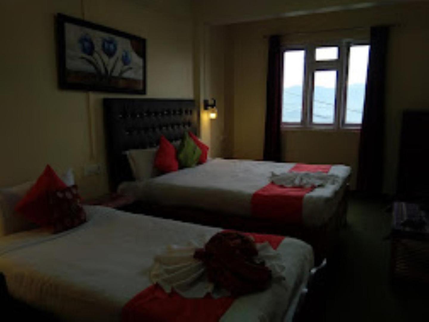 Himalayan Queen , Darjeeling Hotel