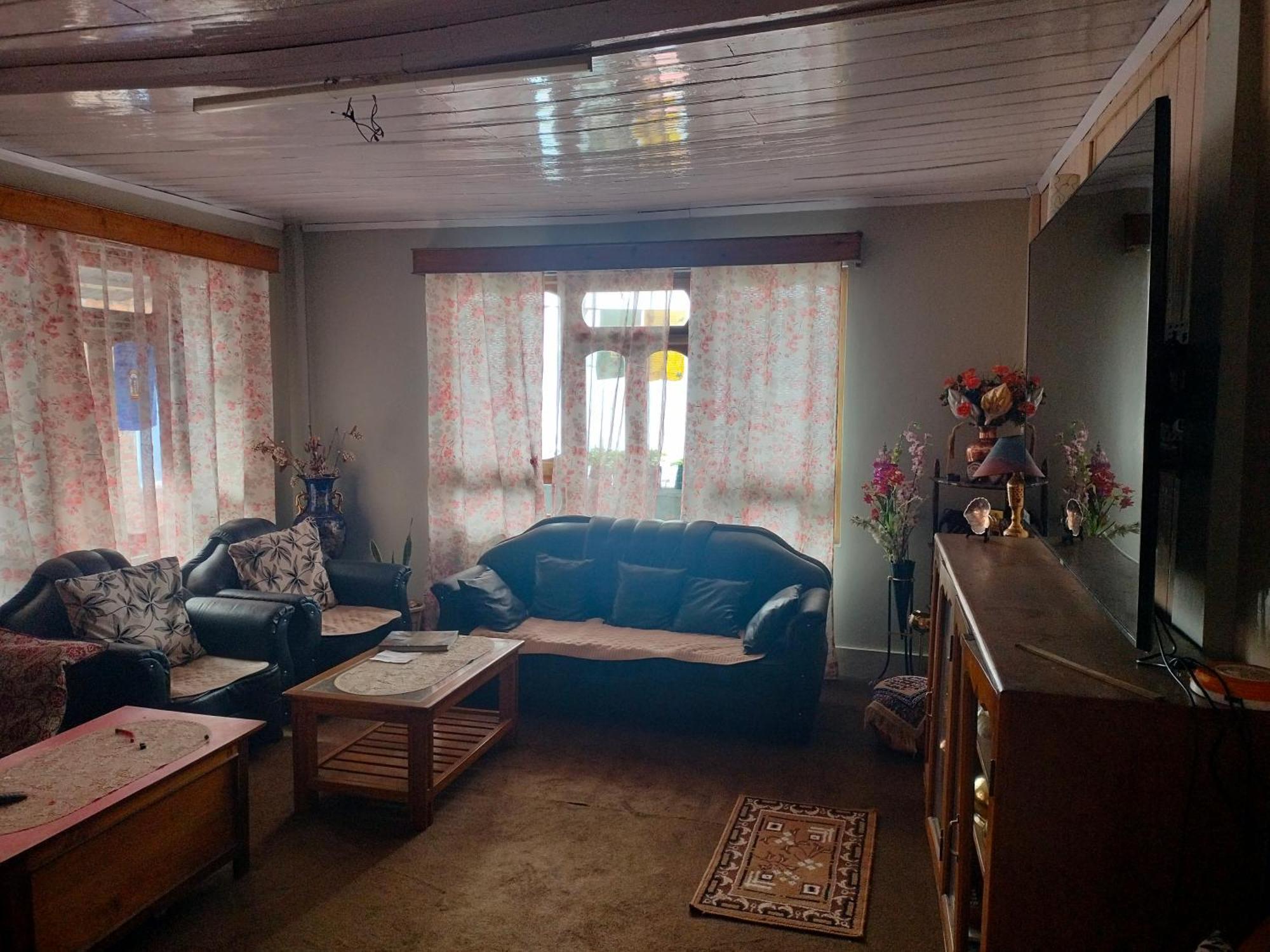 Homestay Outstation Darjeeling (West Bengal)