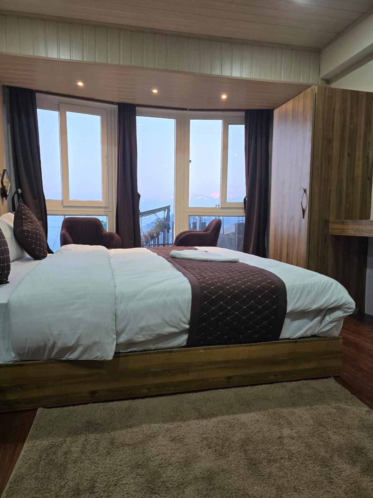 Hotel Himalayan Meadows 3*