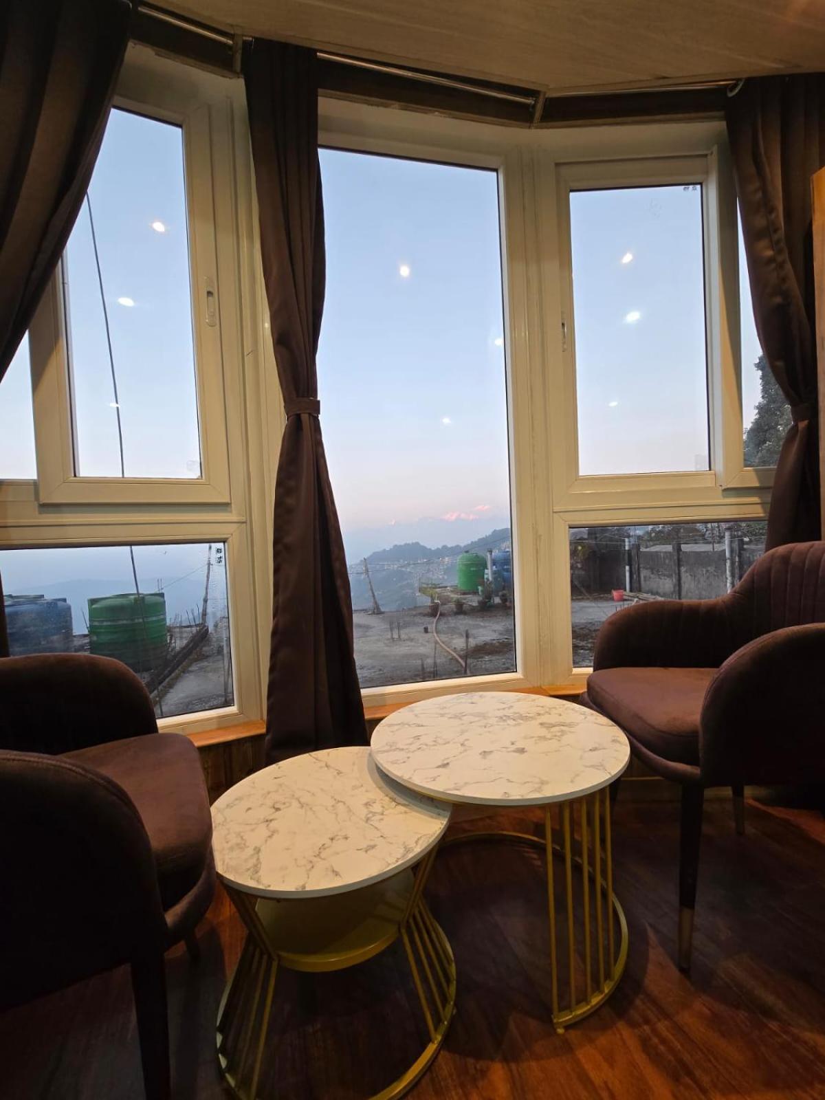 Himalayan Meadows Hotel 3*