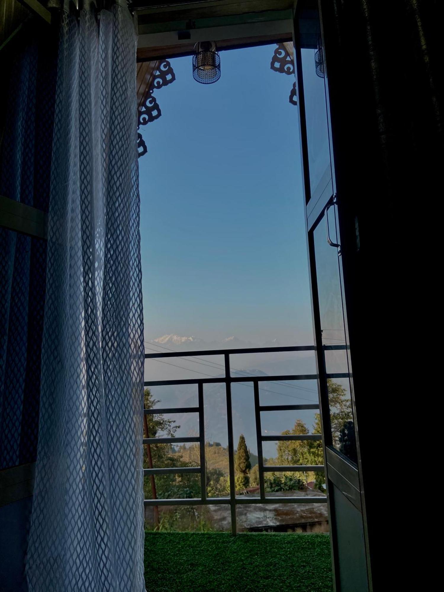 Sampriti Gharbas Darjeeling (West Bengal)