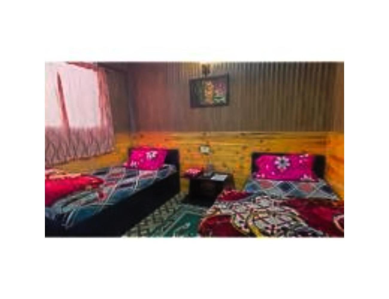 Jambling Sherpa , Darjeeling Hotel