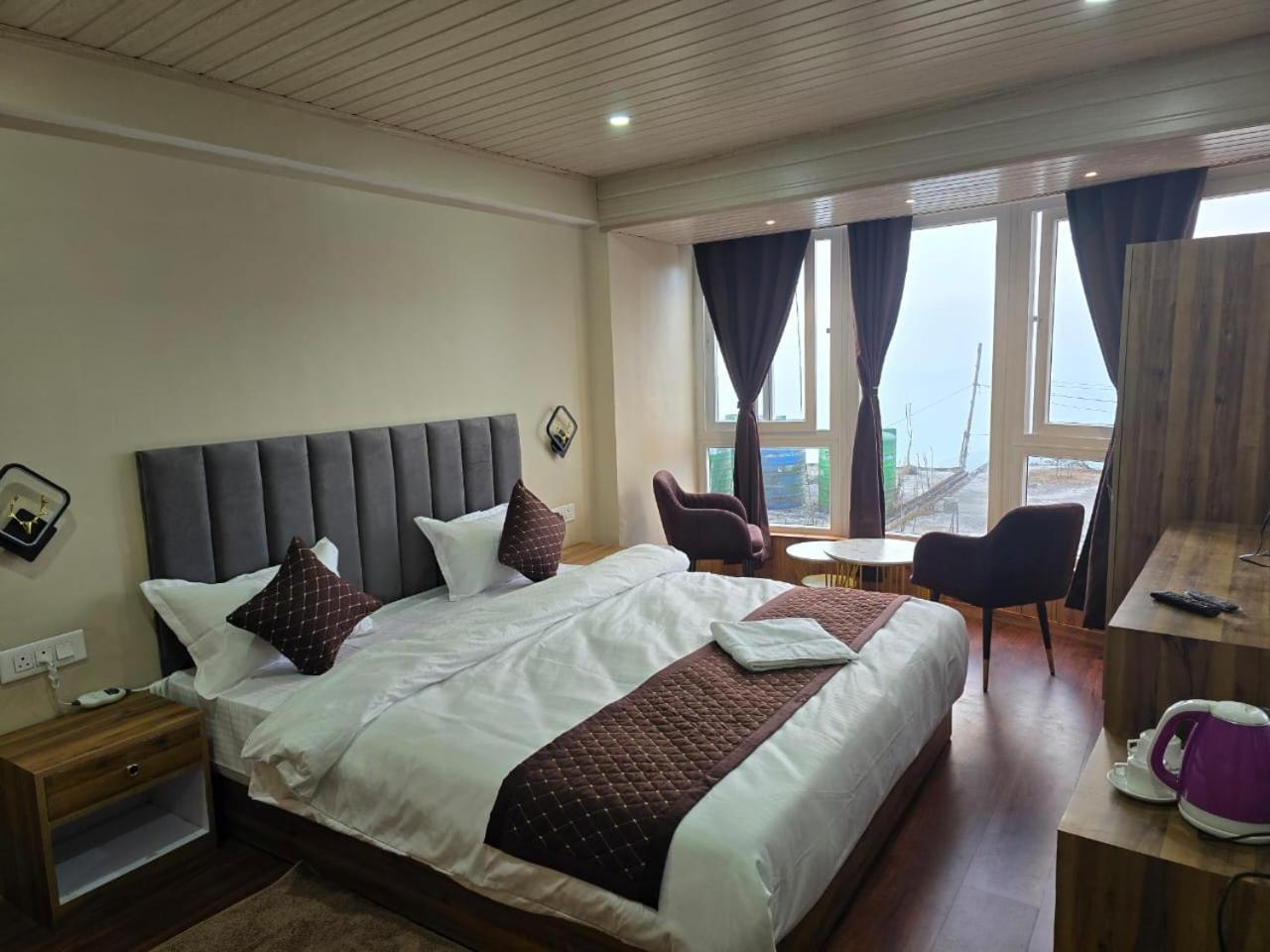 Himalayan Meadows 3*