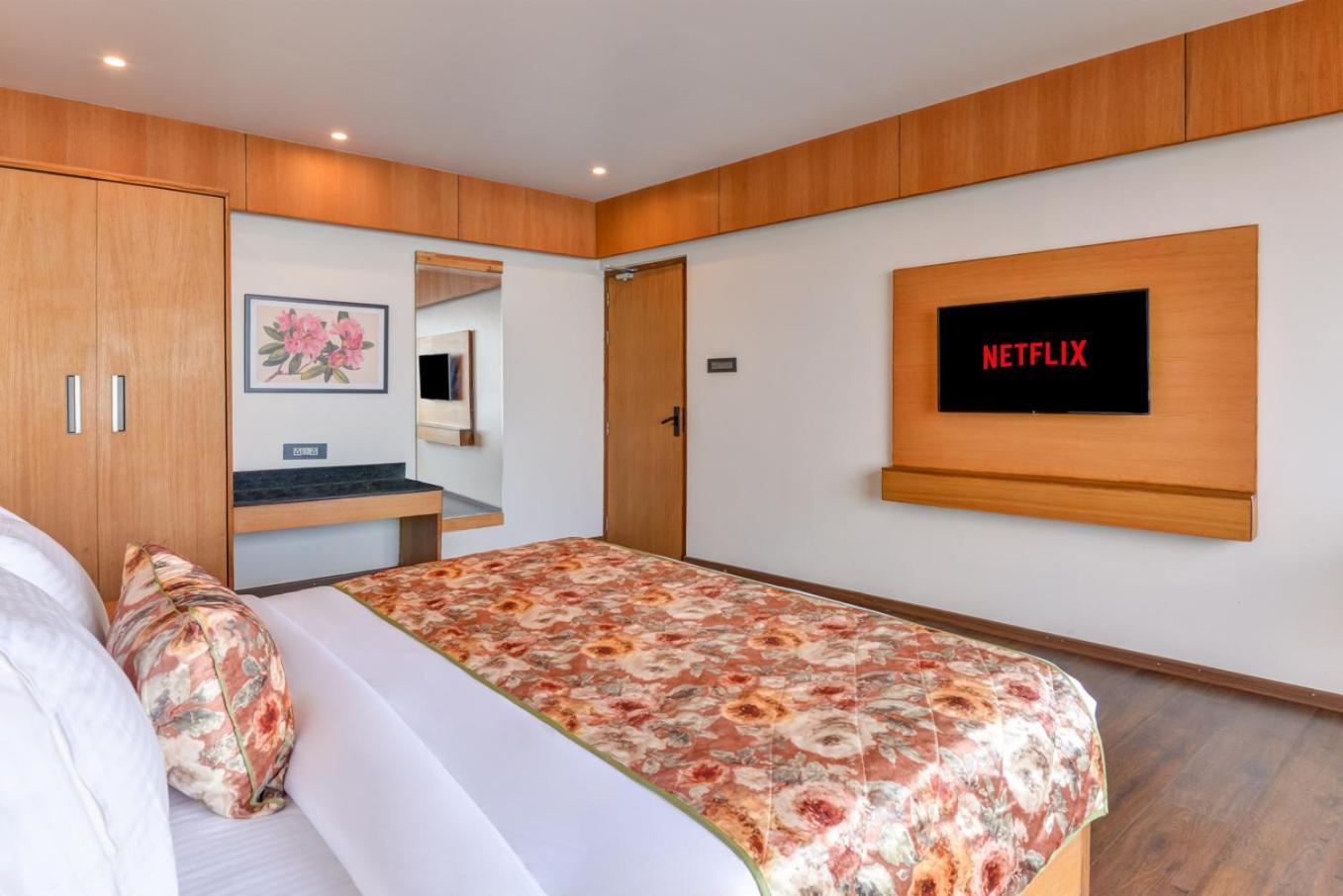 Summit Montana & At Mall Hotel Darjeeling (West Bengal)