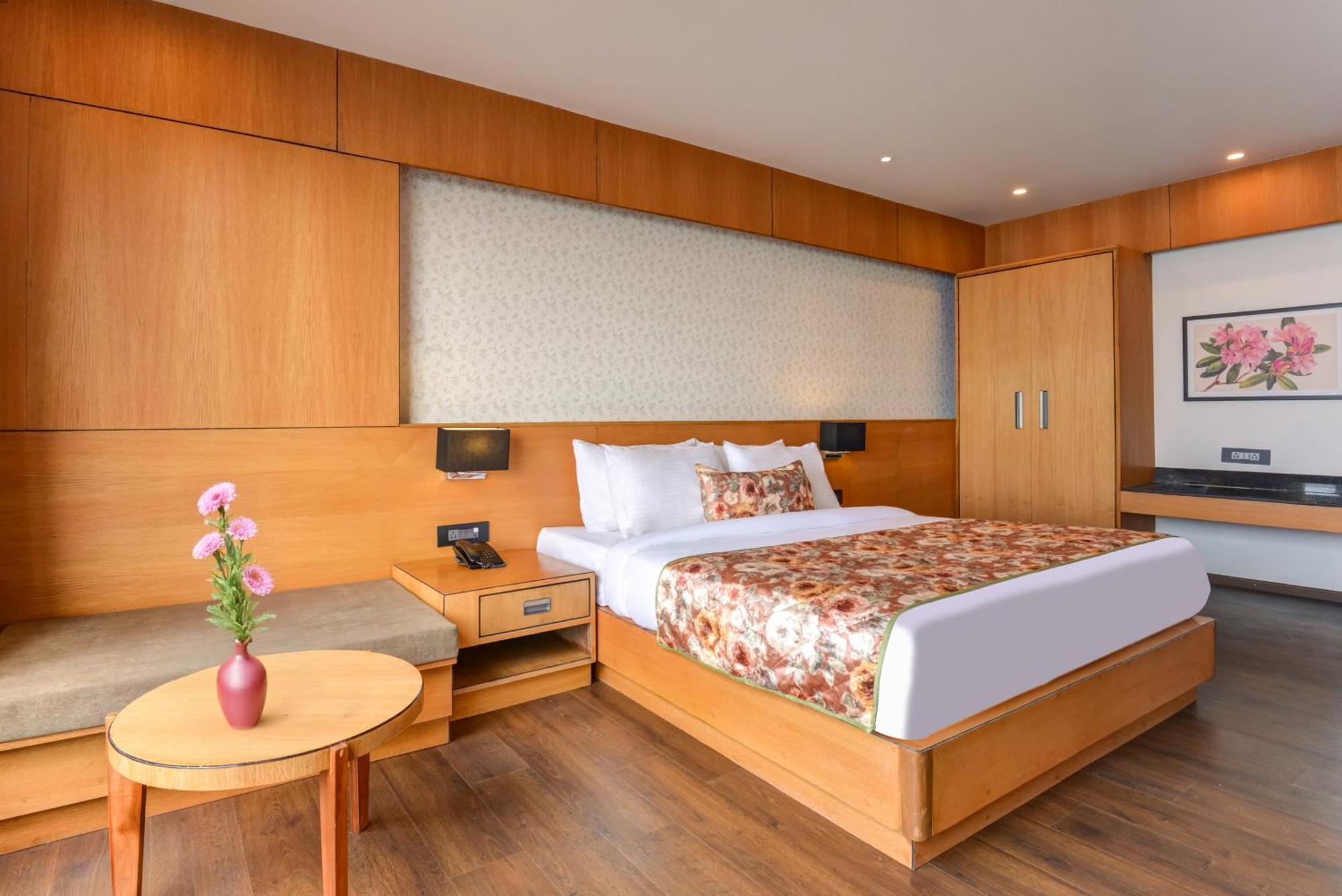 Summit Montana & At Mall Hotel Darjeeling (West Bengal)