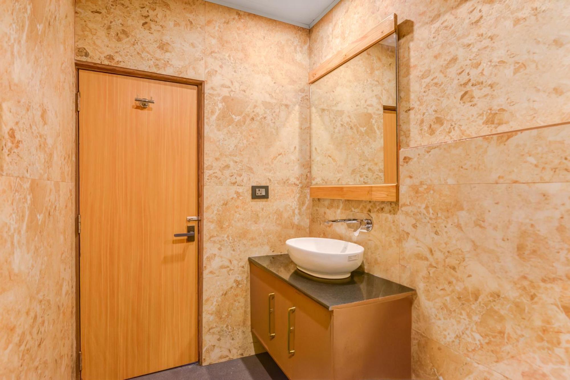Summit Montana & At Mall 4*