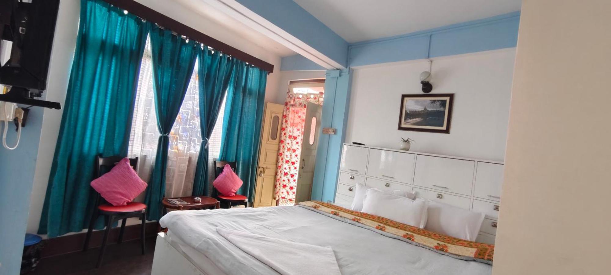 Traveller's 2bhk