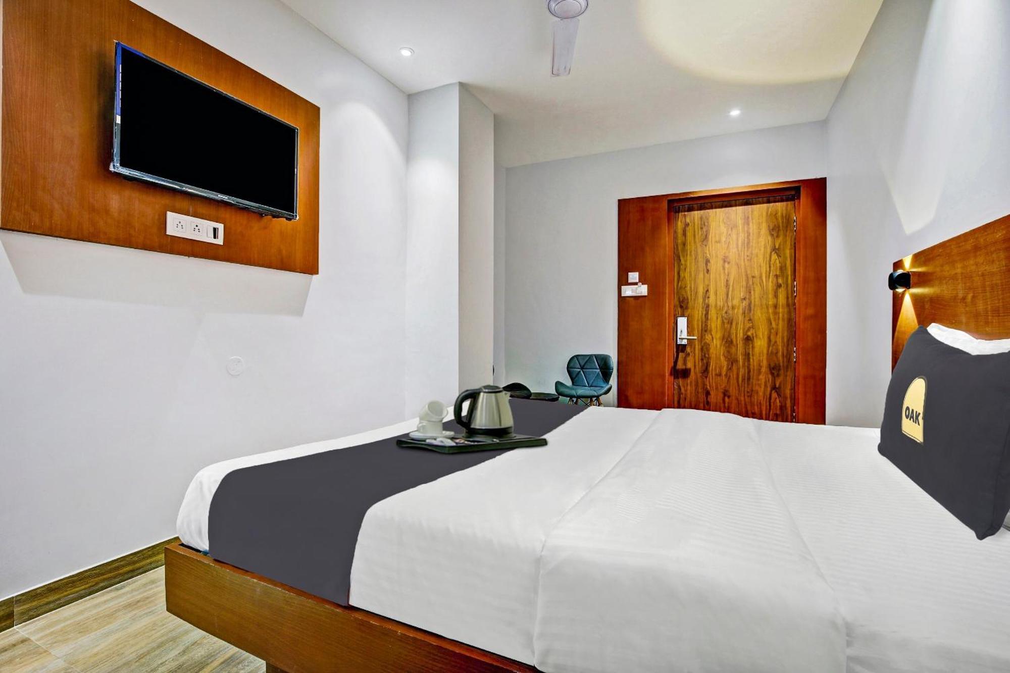 Hotel White Lotus Near Darjeeling Railway Station