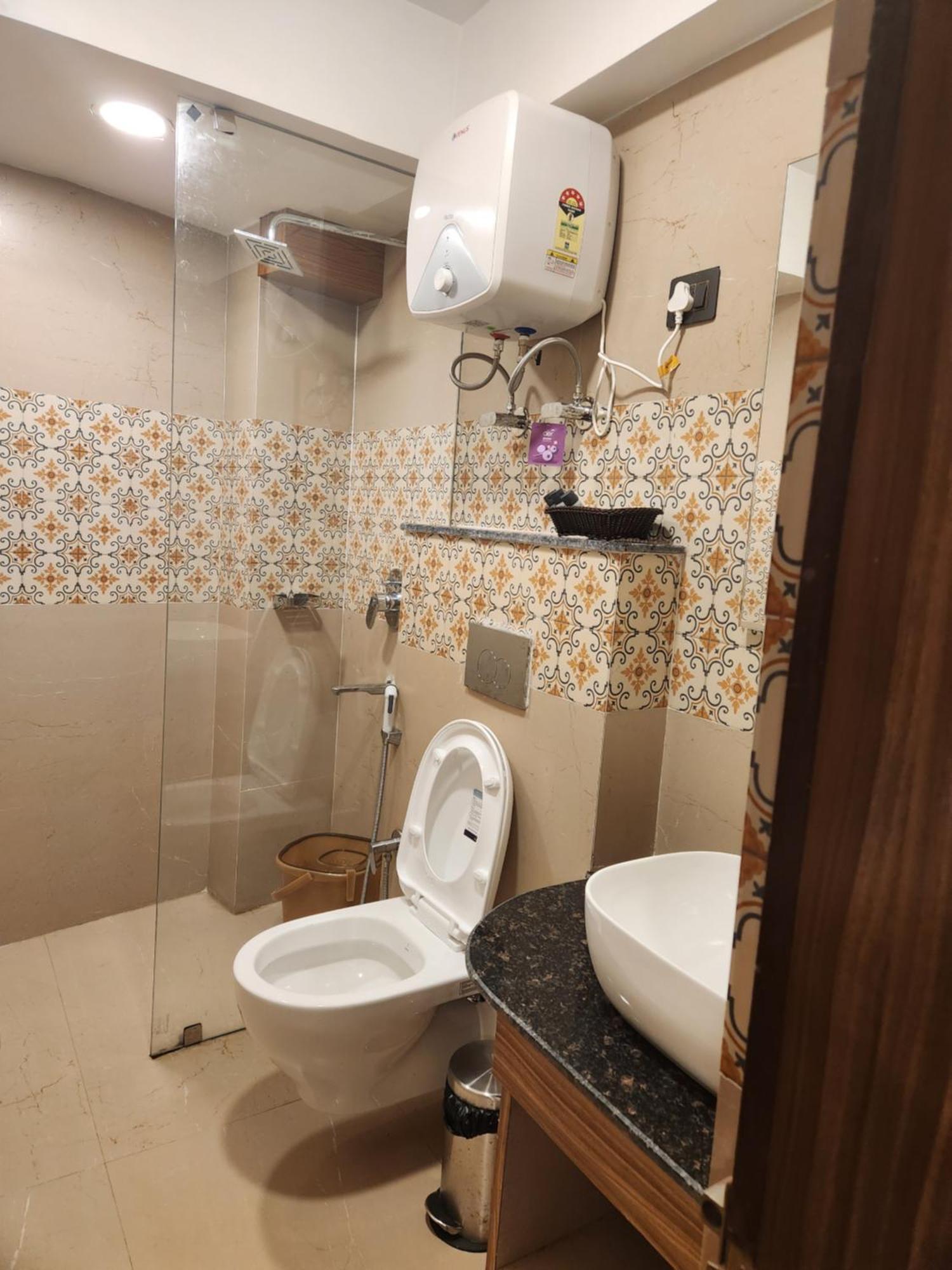 Hotel Luxury At Broadway Boutique Mall Road Chowrasta Near Mahakal Temple Darjeeling (West Bengal)