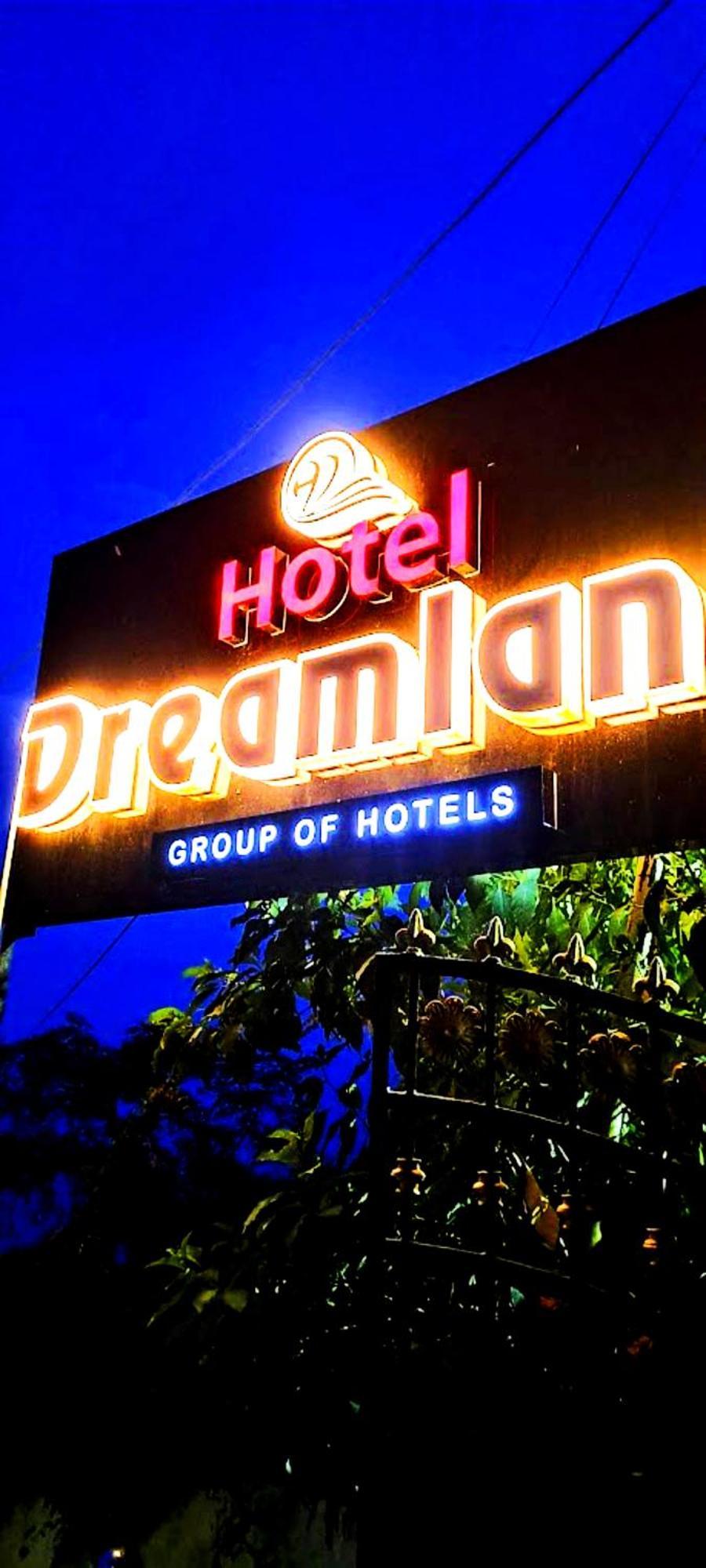 Darjeeling D R E A M L A N D Near Mall Road - Luxury & Spacious - Best Budget Hotel *