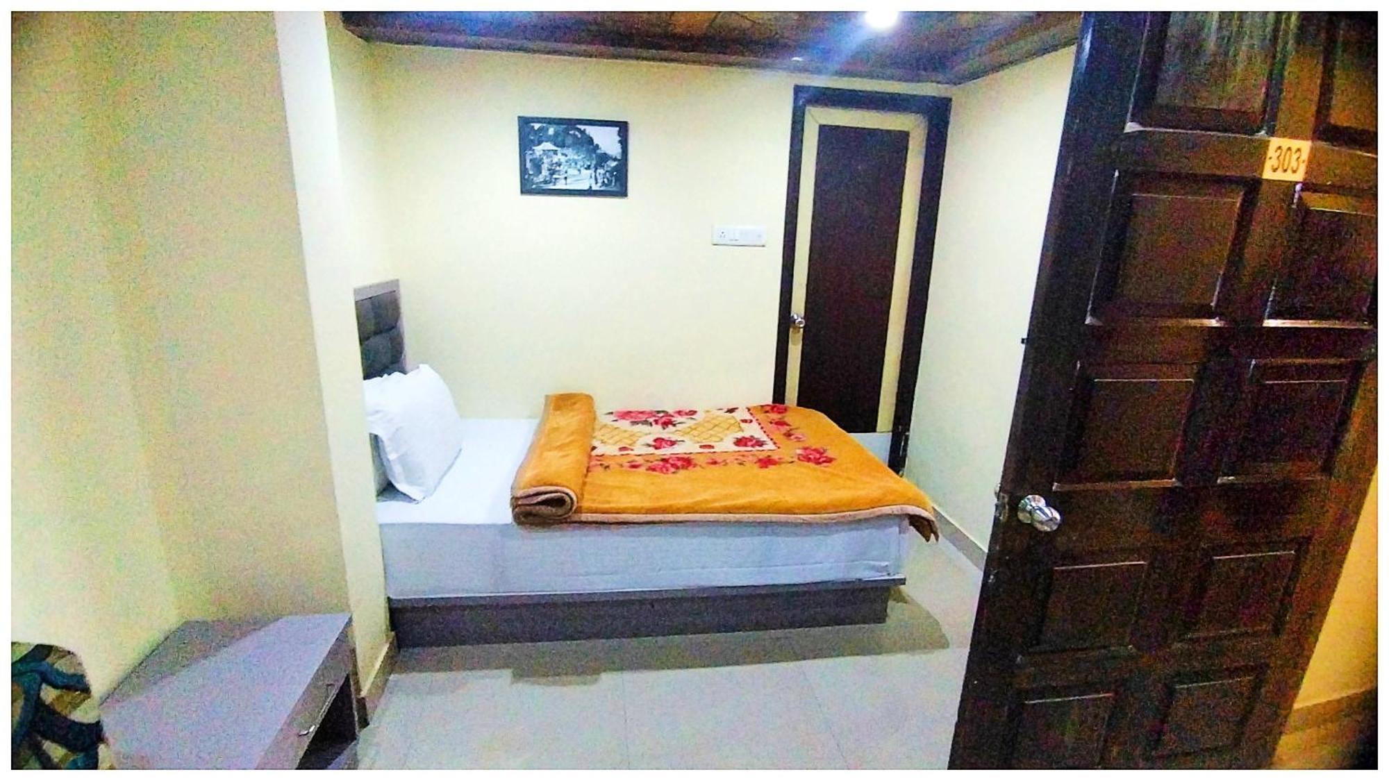 Darjeeling D R E A M L A N D Near Mall Road - Luxury & Spacious - Best Budget Hotel *