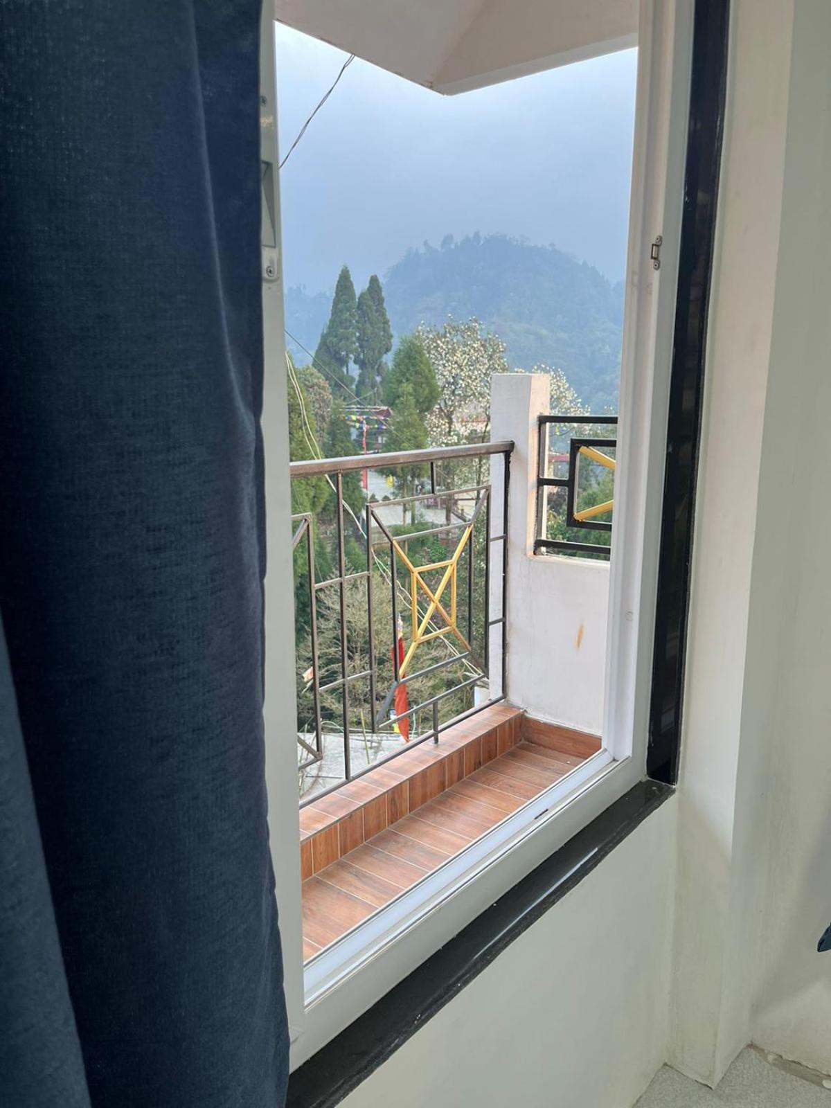 The Breeze 2 Bhk *