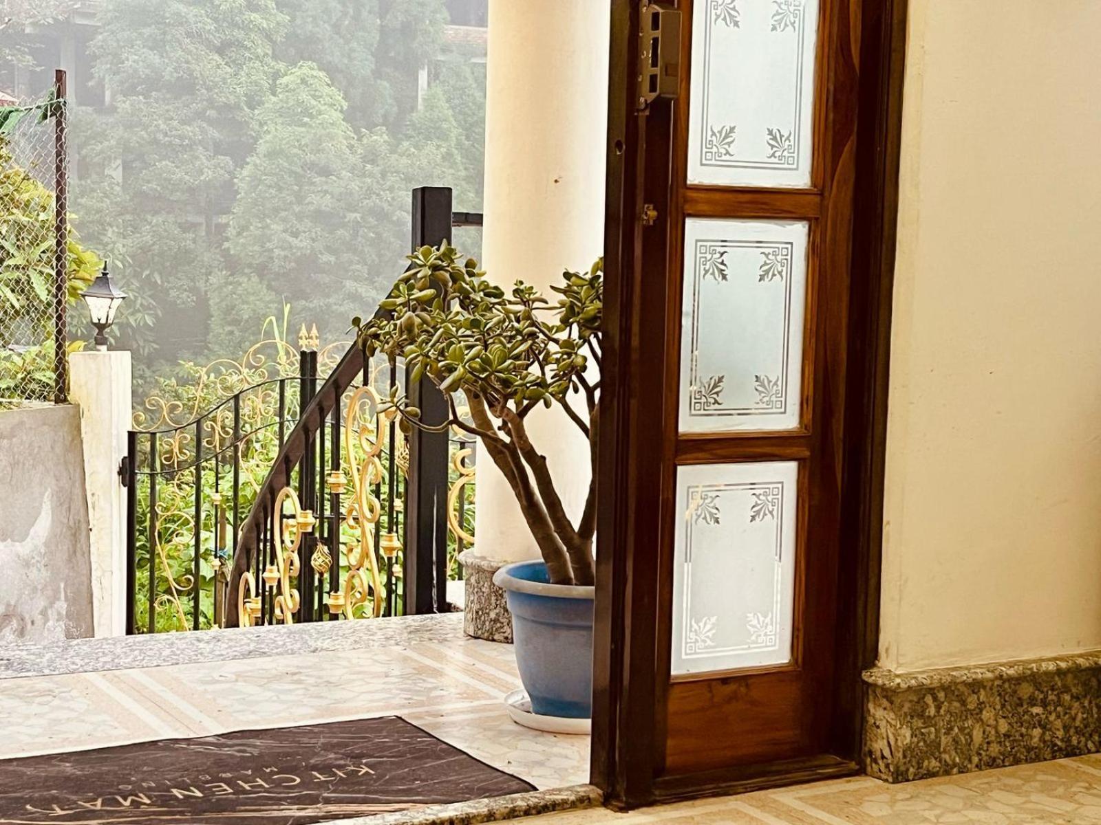 Apartment The Breeze 2 Bhk *