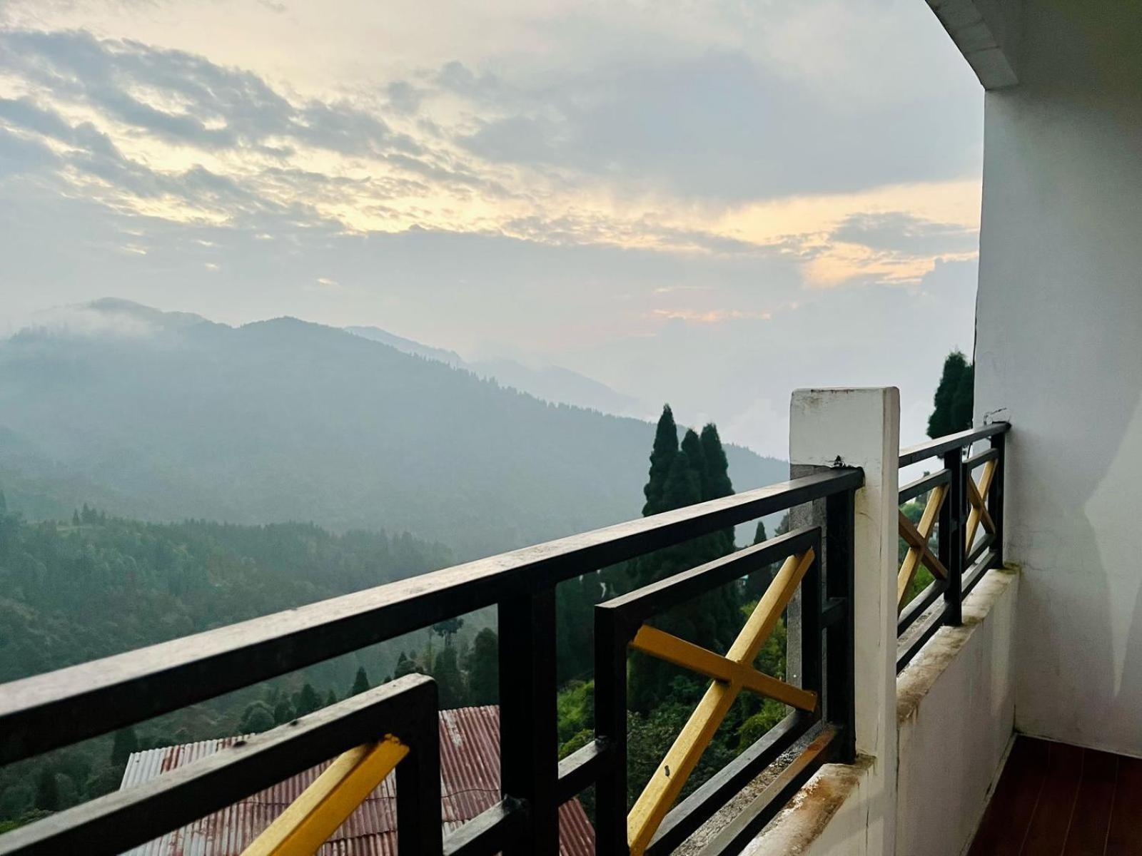 The Breeze 2 Bhk Apartment Darjeeling (West Bengal)