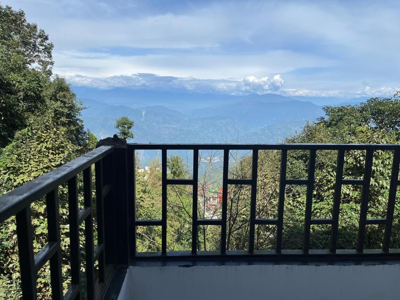 Forest - 80 Mts From Mall Road *