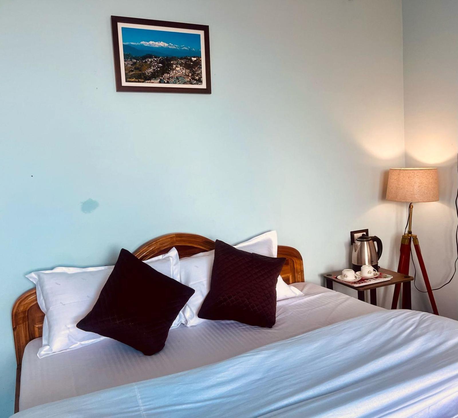 Forest - 80 Mts From Mall Road Homestay