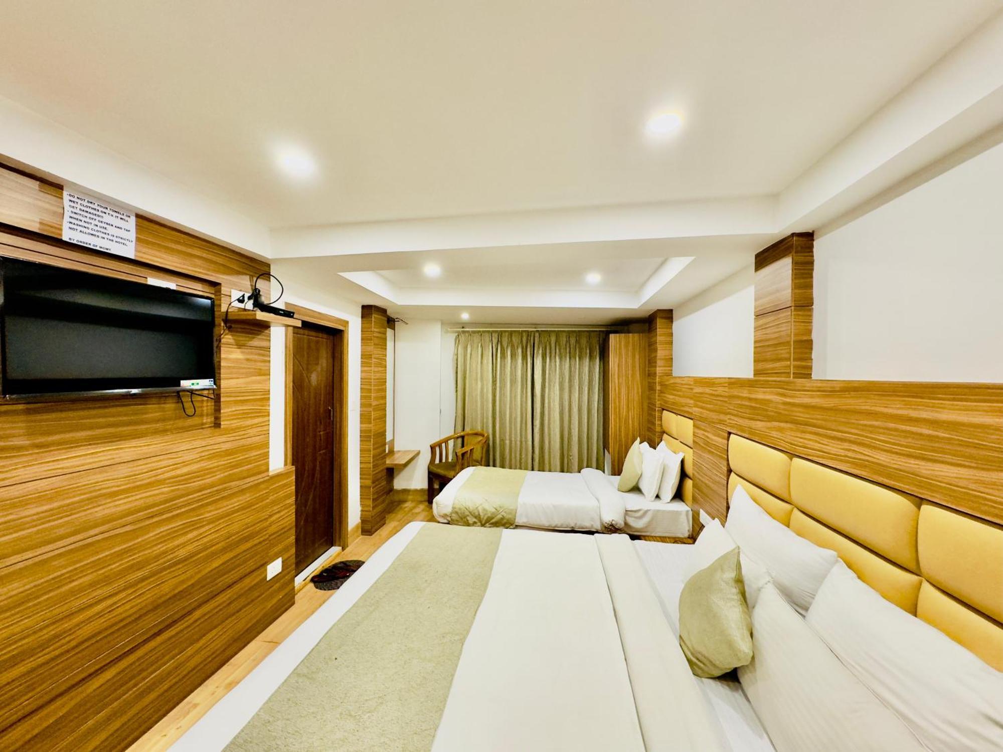 Hotel Bella Vista Darjeeling Near Drc Paid Paking 4*