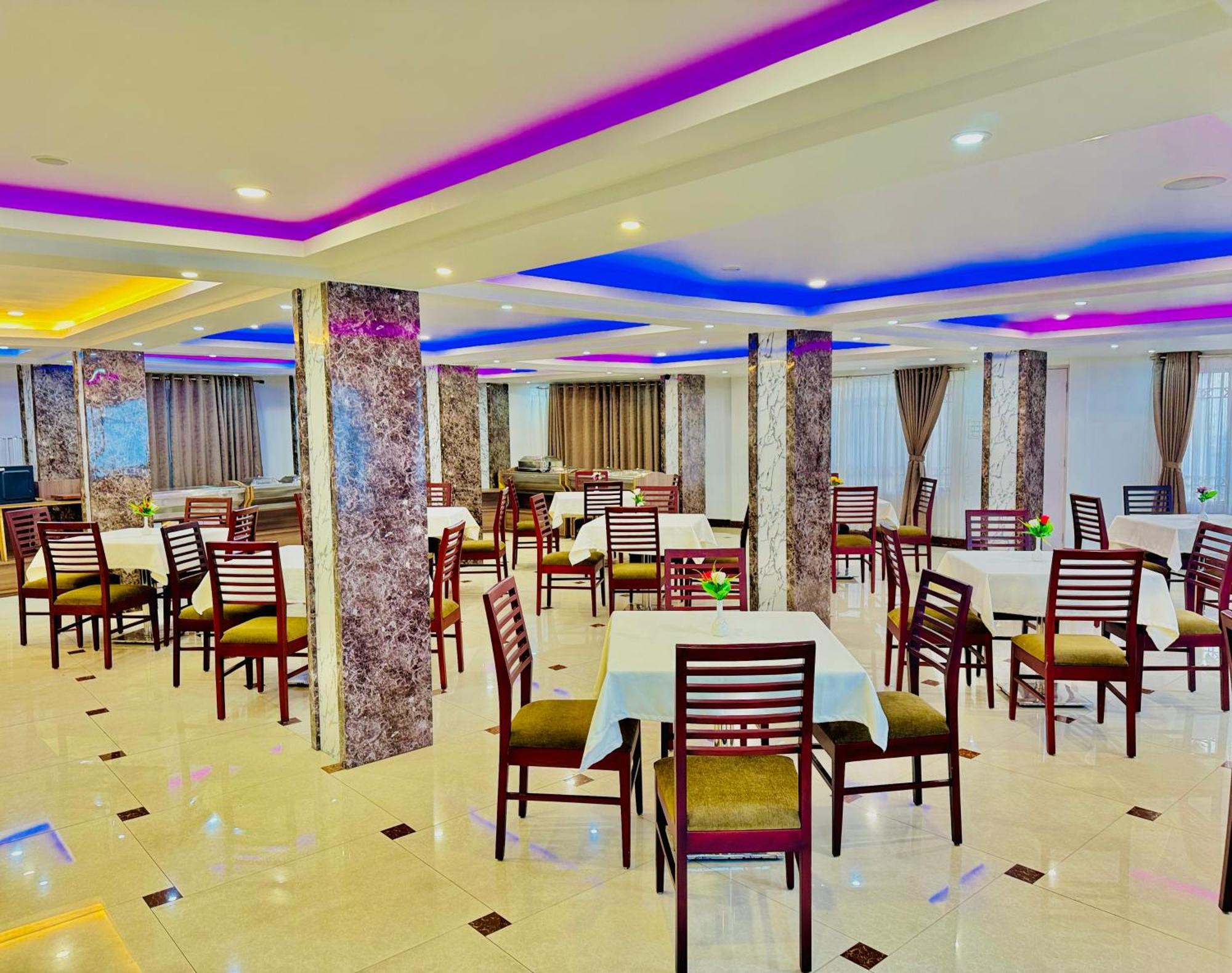 Bella Vista Darjeeling Near Drc Paid Paking Hotel Darjeeling (West Bengal)