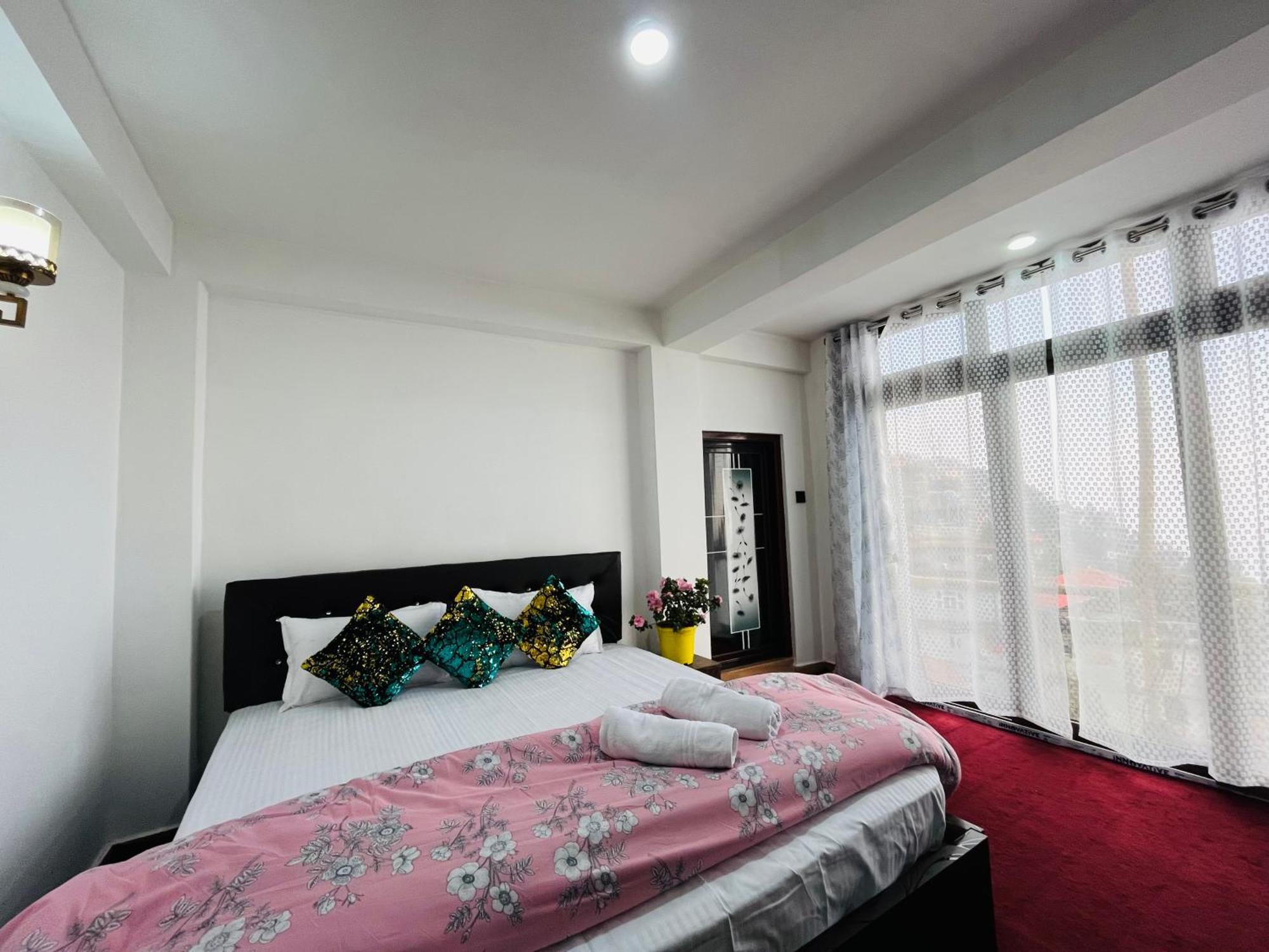 Shalom Homestay *