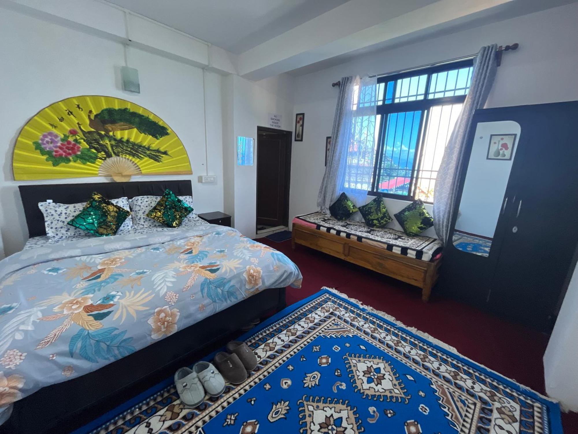 Homestay Shalom *