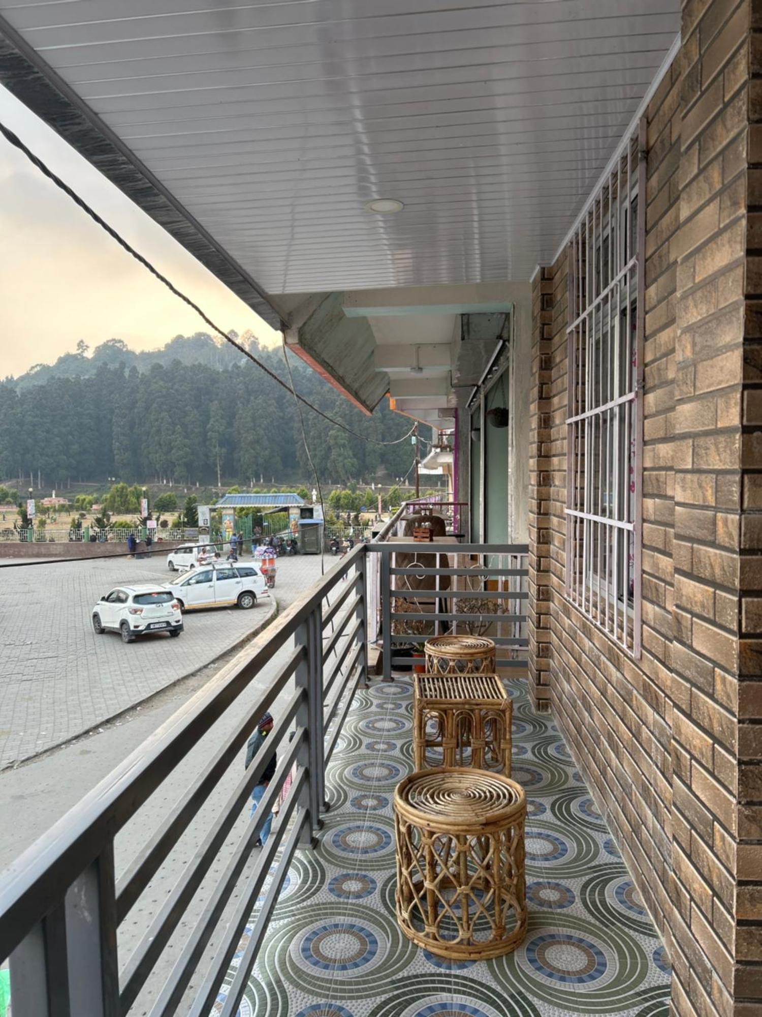 Sampang And Restaurant Homestay