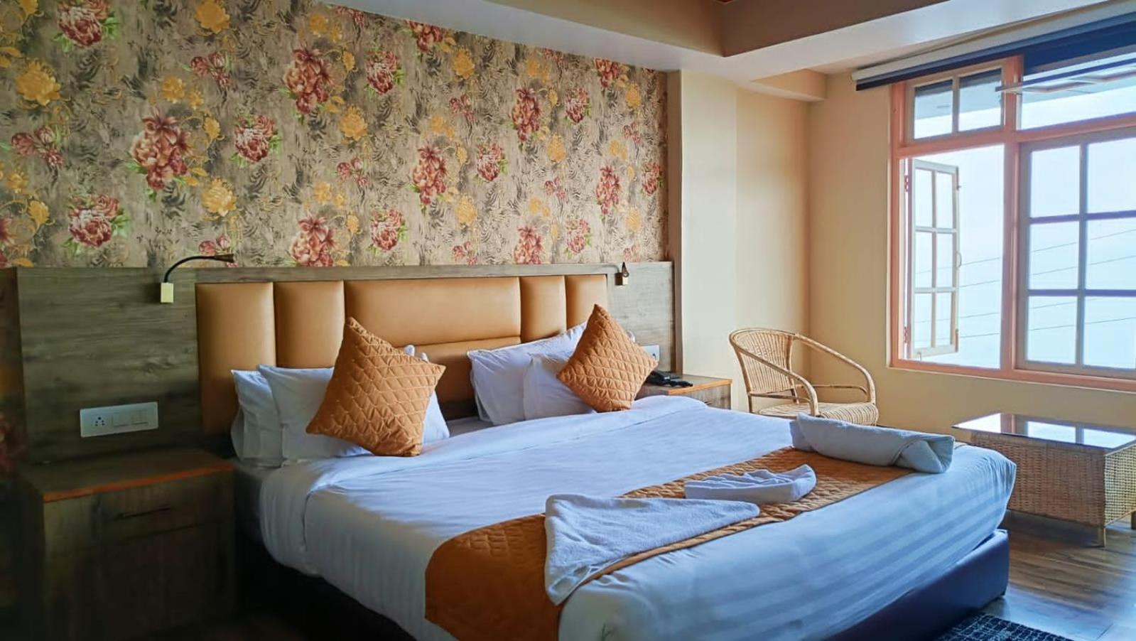Hotel Rudra Bhawan, 6 Minutes To Mall Rd