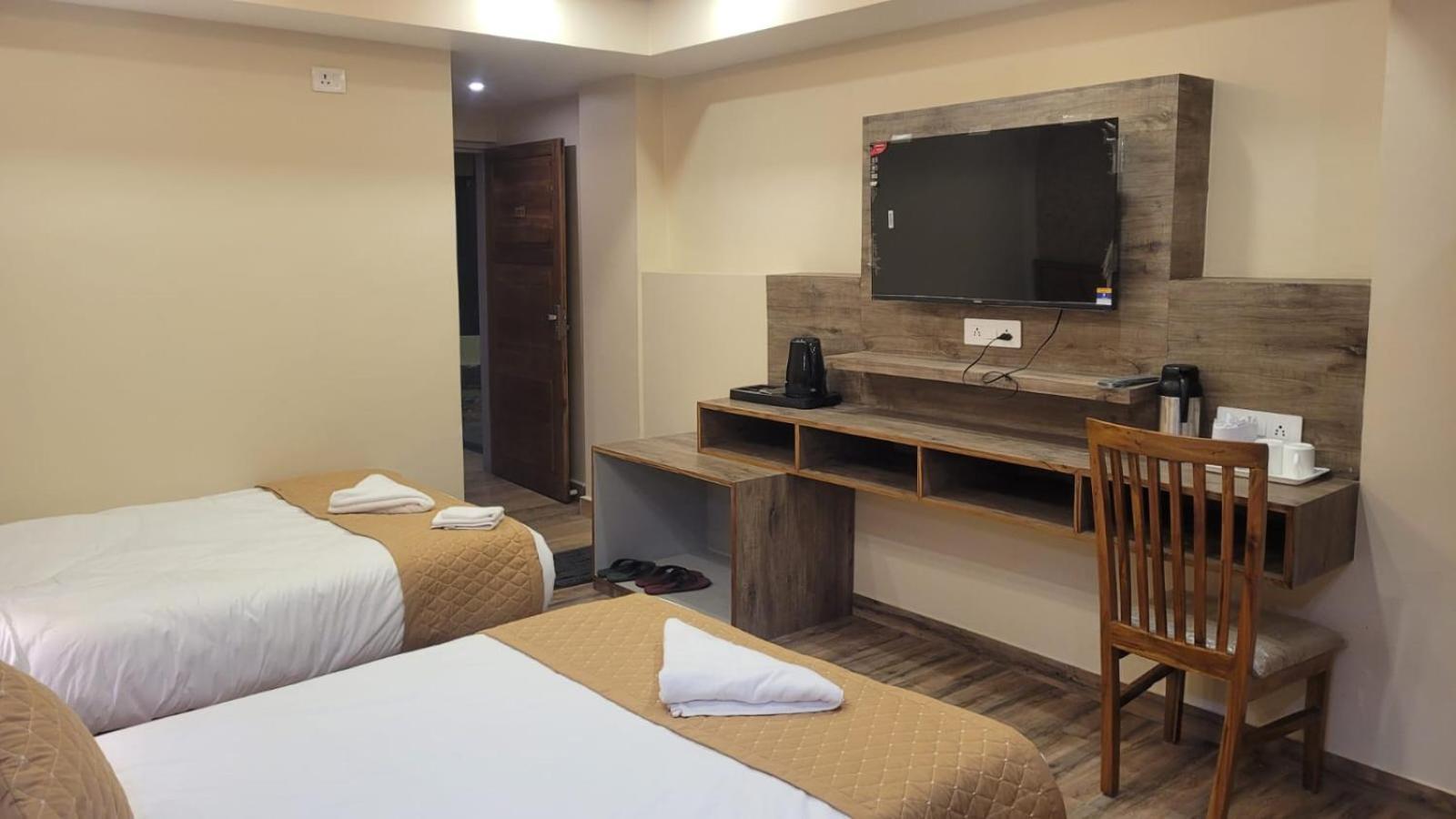 Rudra Bhawan, 6 Minutes To Mall Rd Hotel 3*