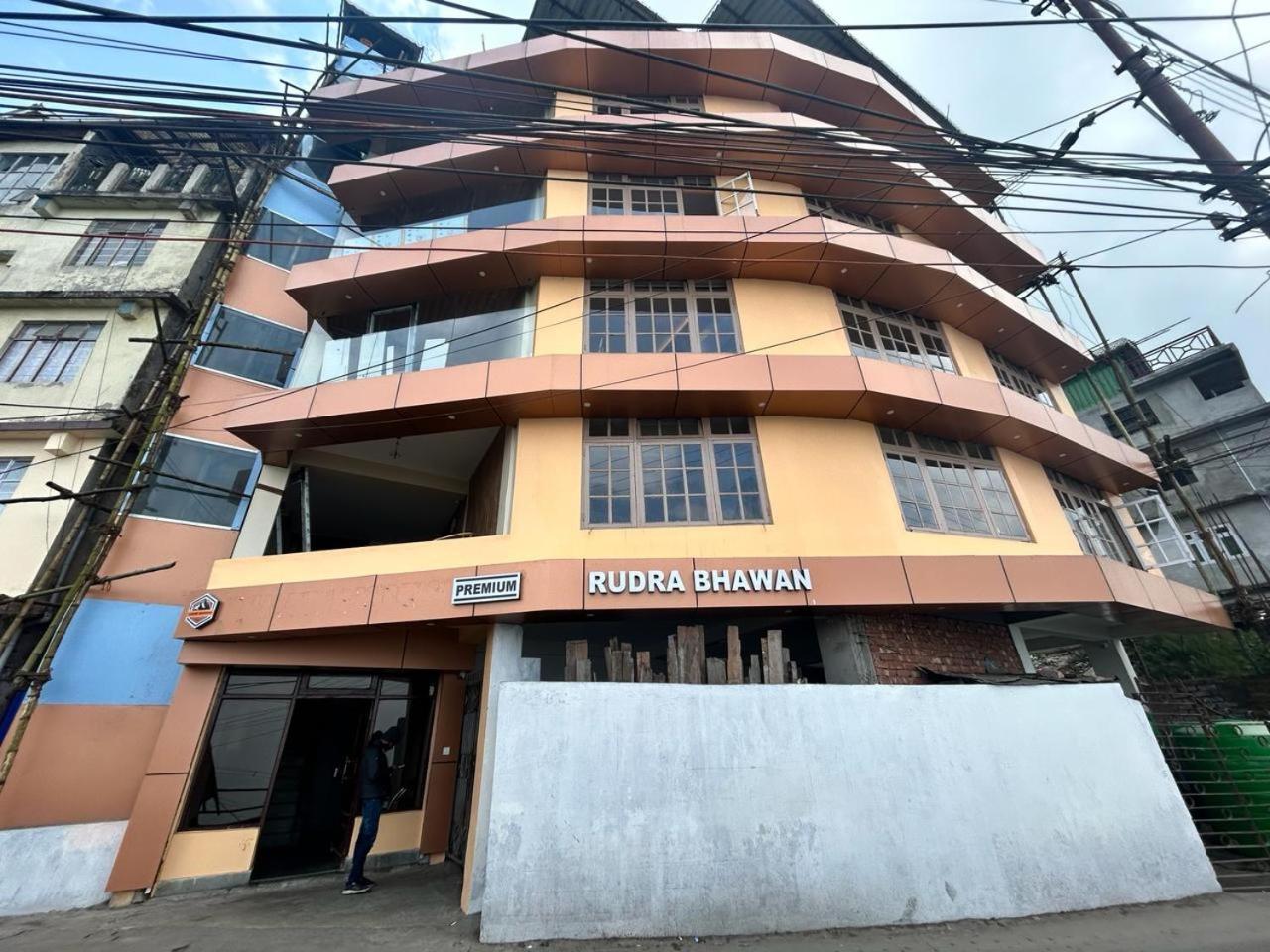 Hotel Rudra Bhawan, 6 Minutes To Mall Rd 3*