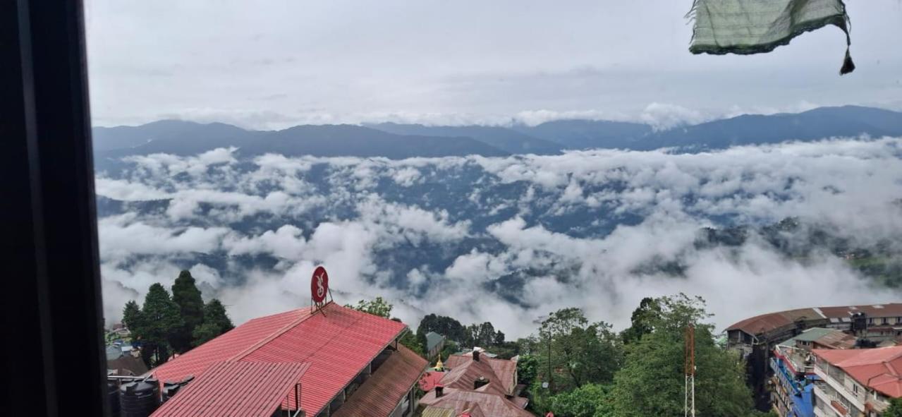 Monratino Himadrie -2 Mins Walk From Mall Road - Have Kanchenjunga Mountain View Darjeeling (West Bengal)